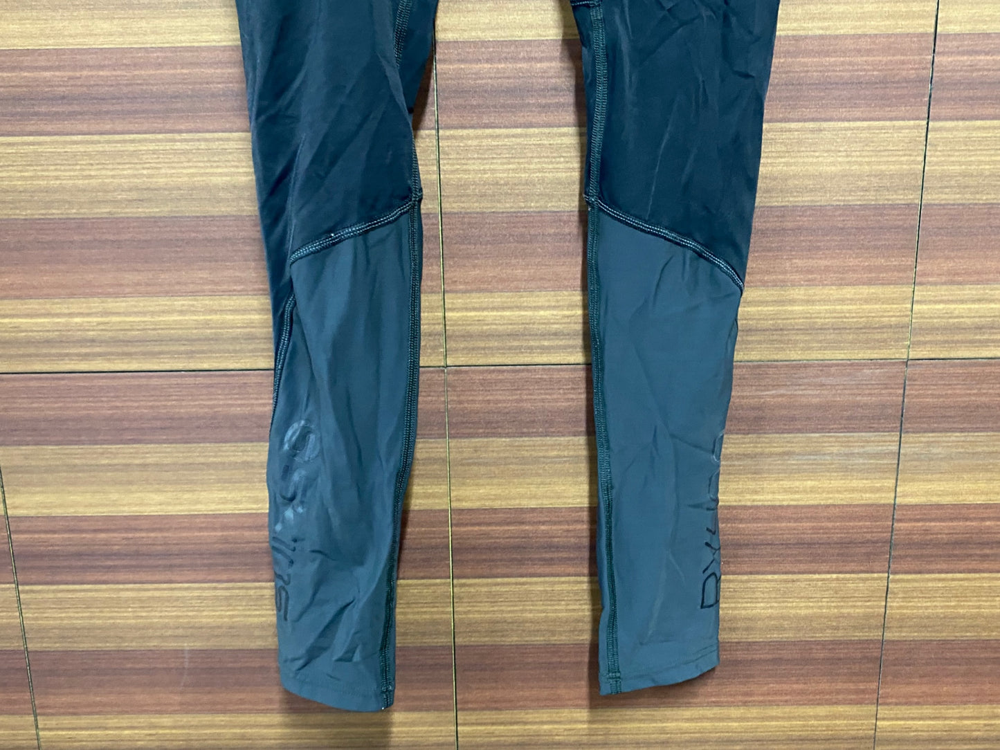 IP435 スキンズ SKINS インナータイツ 黒 グレー M/S