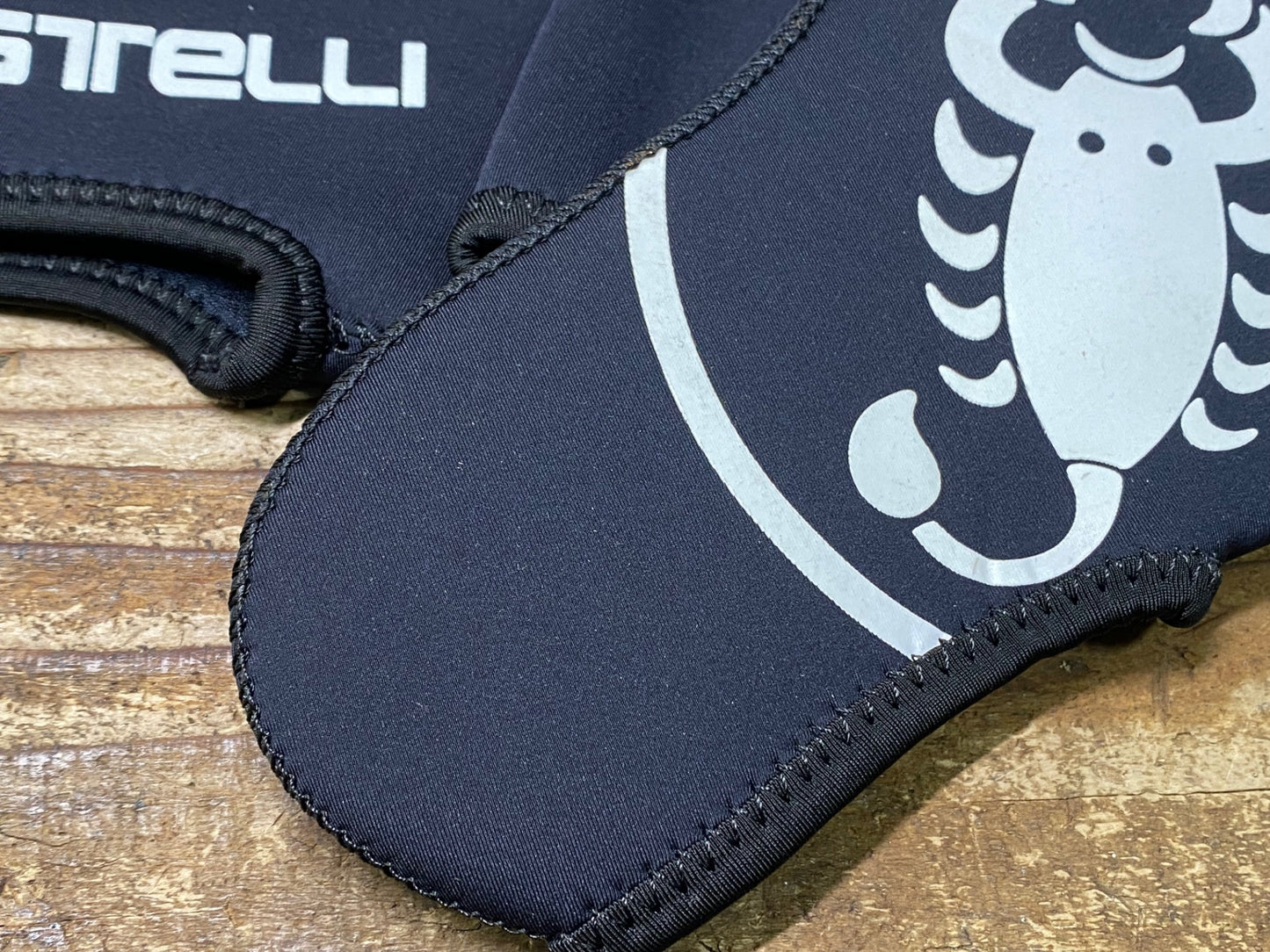 IV935 カステリ CASTELLI DILUVIO シューズカバー 黒 L/XL