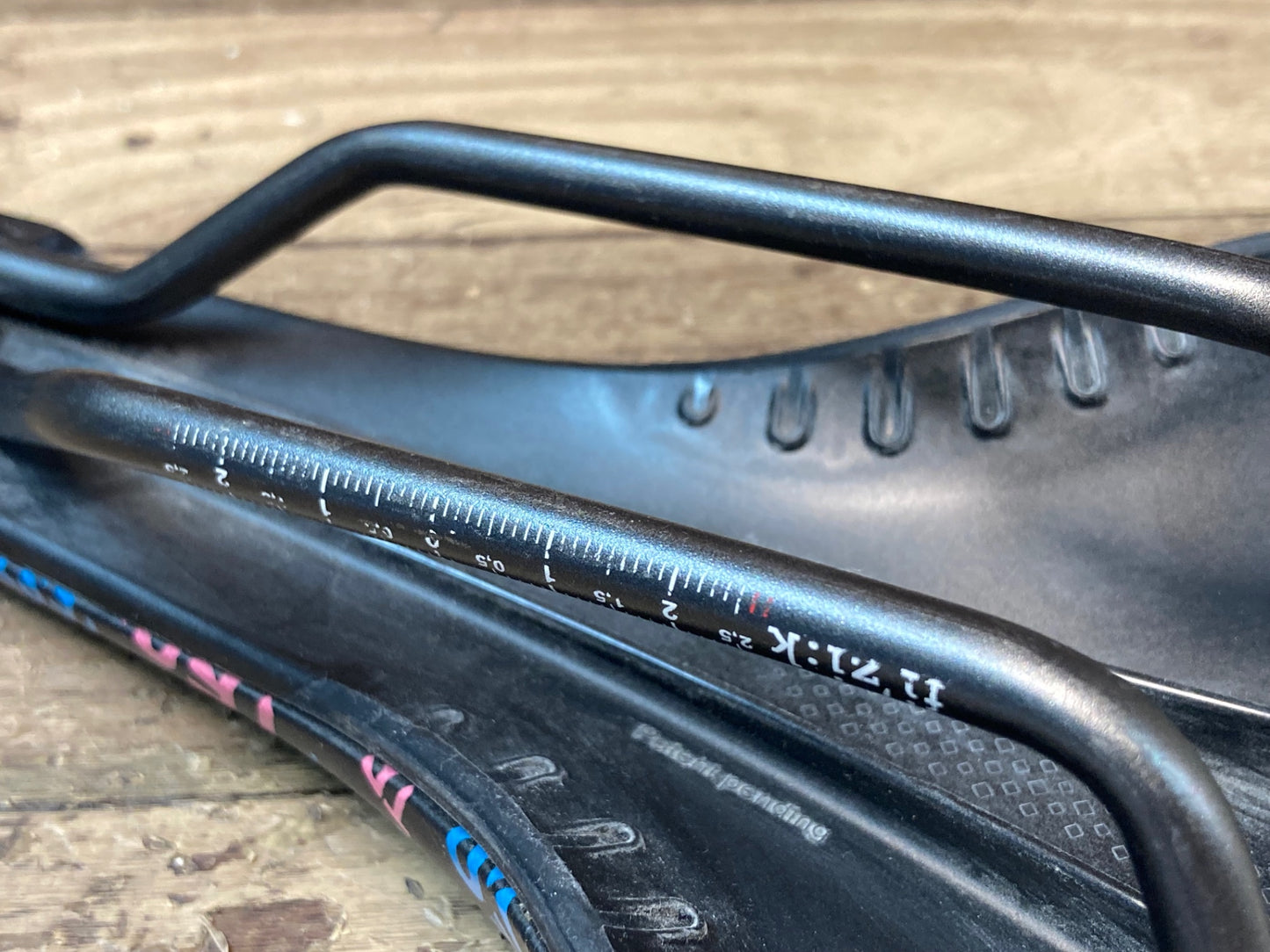 IL829 フィジーク fizik アンタレス ANTARES VERSUS EVO R3 サドル 黒 TEST LARGE
