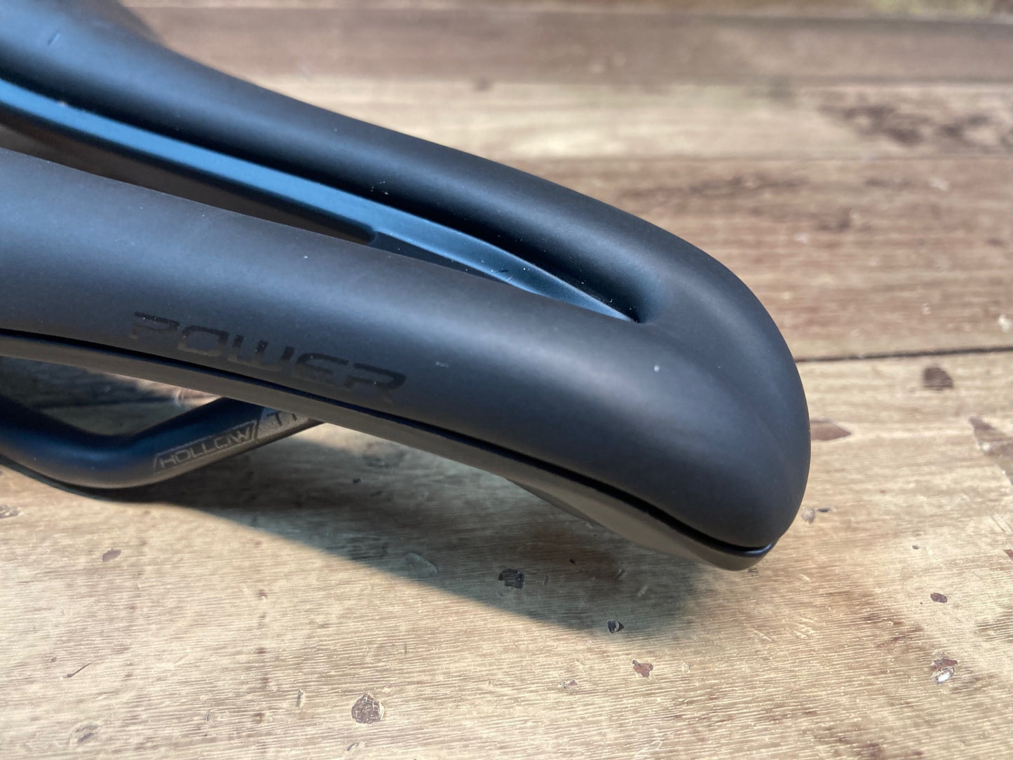 II919 スペシャライズド SPECIALIZED POWER EXPERT MIRROR サドル 黒 HOLLOW Ti レール 143mm