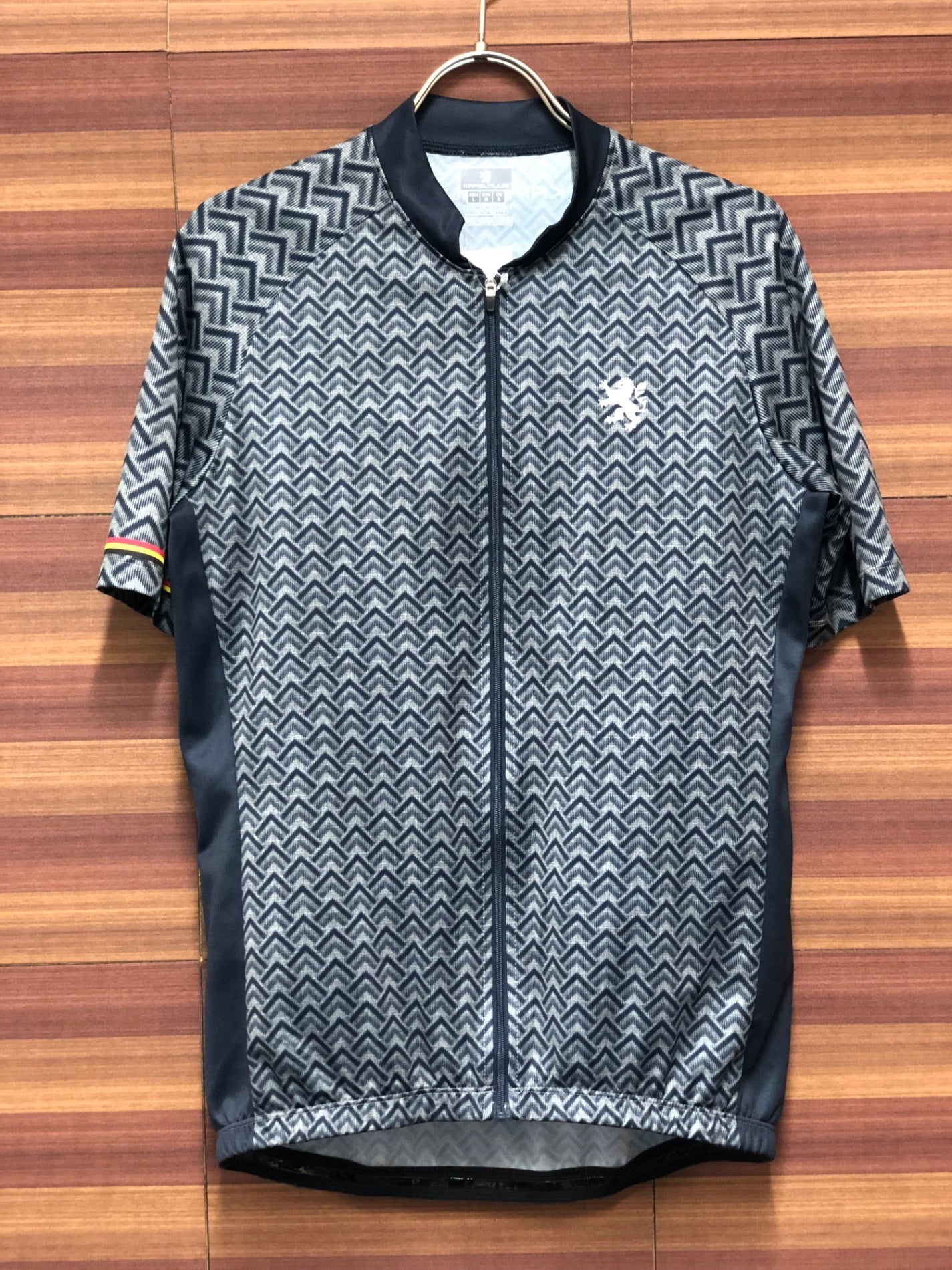 IO227 カペルミュール kapelmuur 半袖サイクルジャージ グレー紺 L