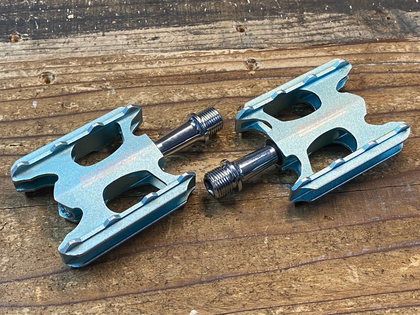 IQ562 ビアンキ Bianchi 純正 フラットペダル チェレステ