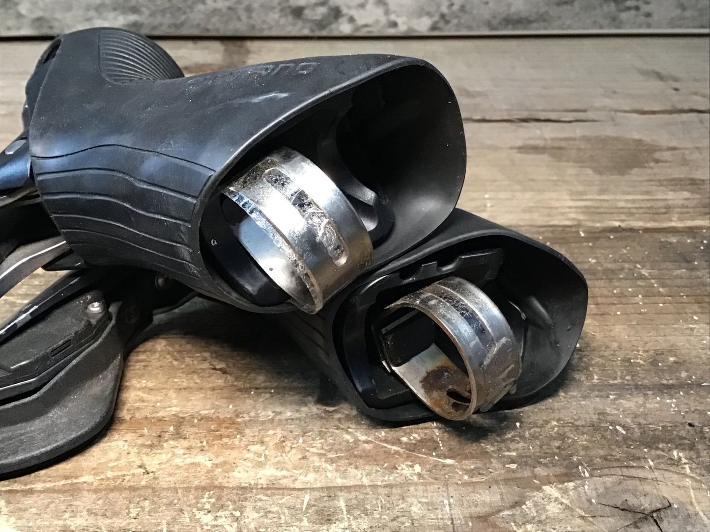 IQ644 シマノ SHIMANO アルテグラ ULTEGRA ST-6770 電動 Di2 STIレバー 2x10S ※フード劣化