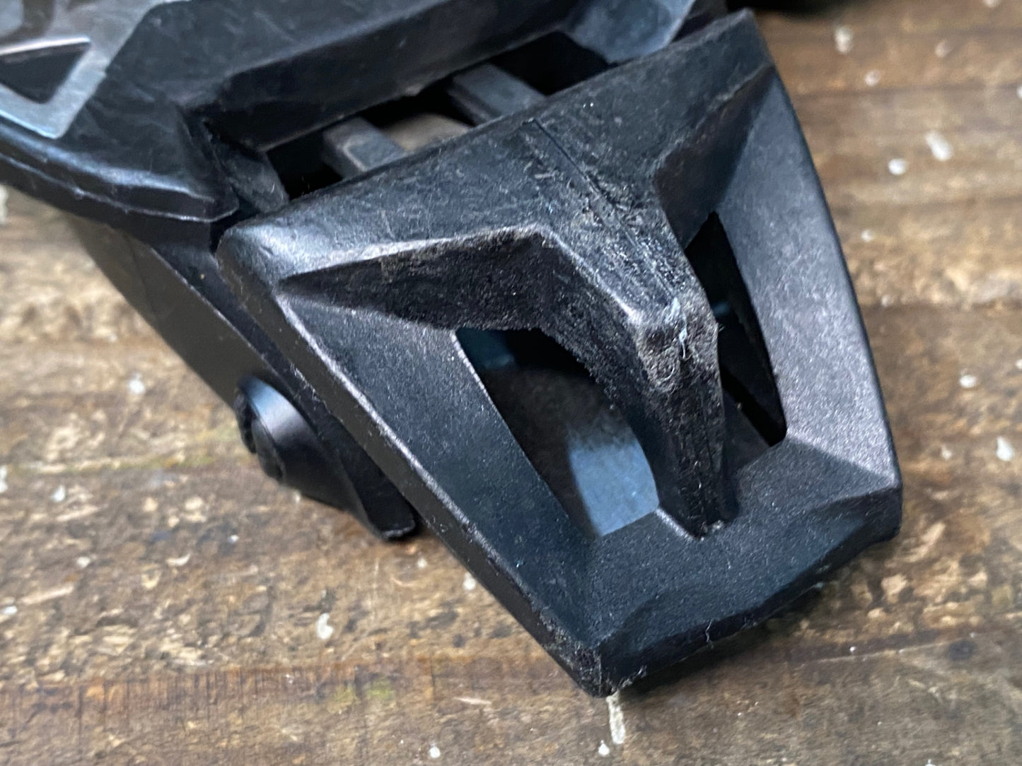 IS490 タイム TIME Xpresso4 ビンディングペダル ※左ペダル板ばね割れのためジャンク