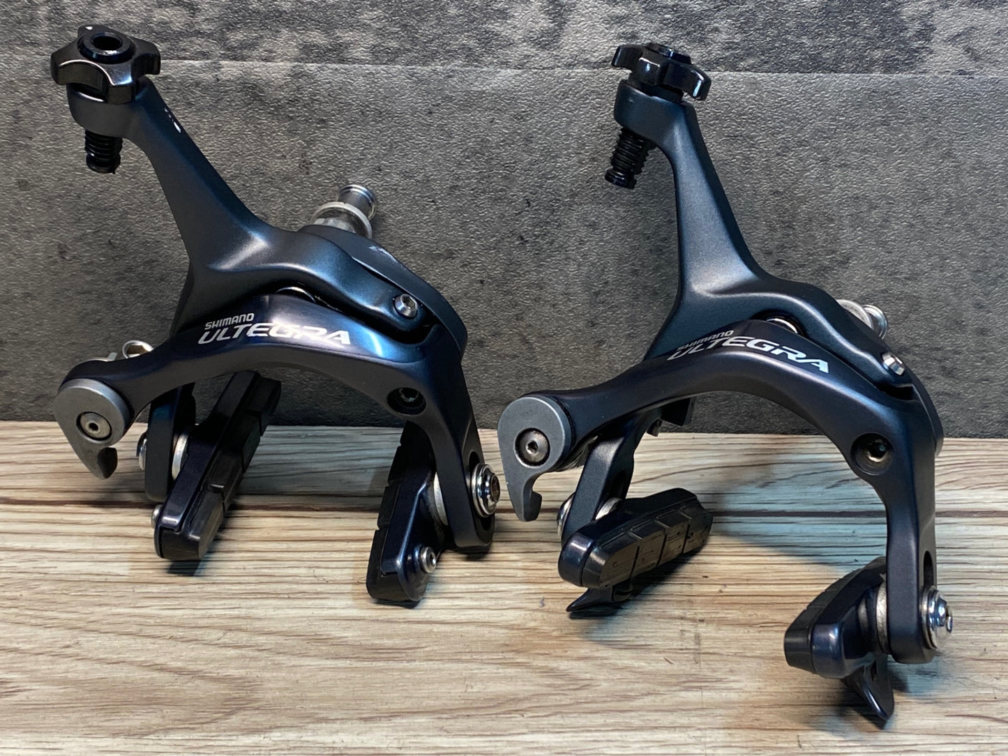 IN321 シマノ SHIMANO アルテグラ ULTEGRA BR-6700 キャリパーブレーキ 前後セット