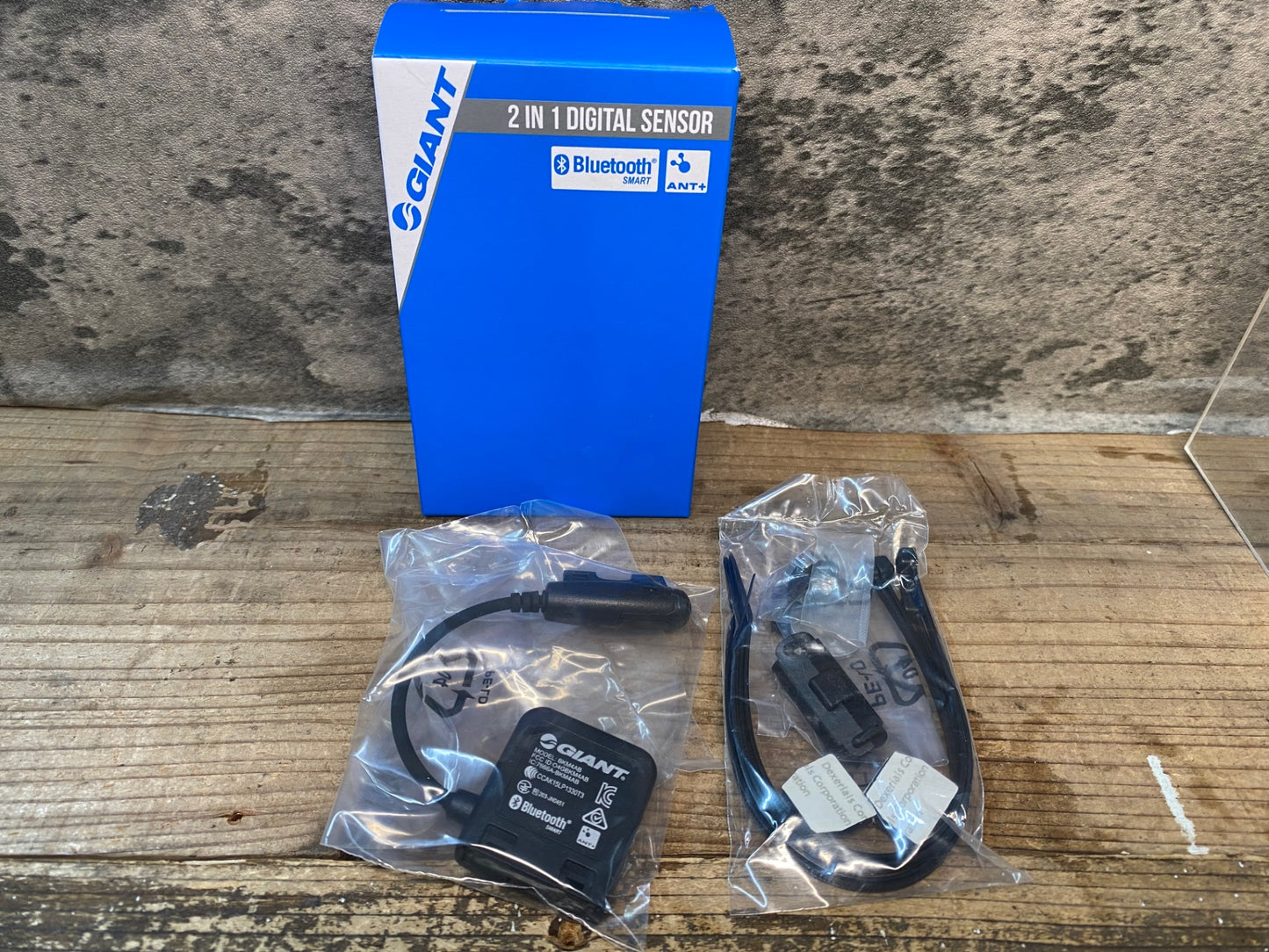 IV664 ジャイアント GIANT 2IN1 DIGITAL SENSOR スピード ケイデンス センサー ANT+ Bluetooth