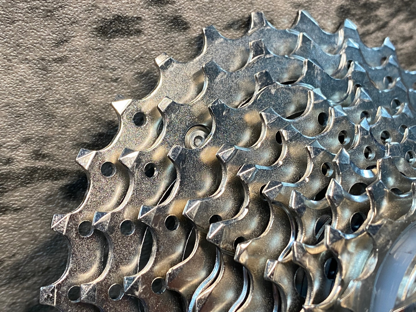 IS860 シマノ SHIMANO 105 CS-R7000 スプロケット 11/30T 11s