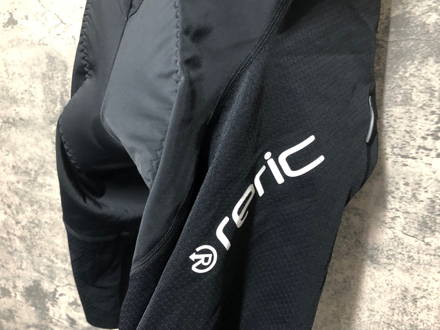 IO965 レリック reric ビブショーツ 黒 L