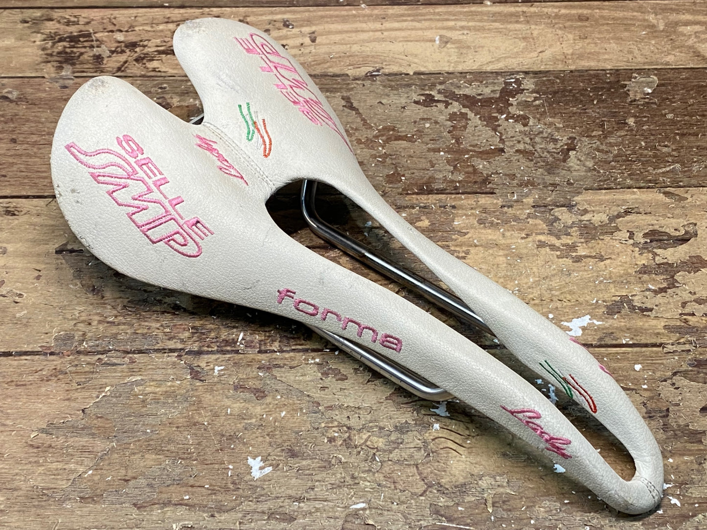 IM928 SELLE SMP FORMA LADY サドル 白 135mm