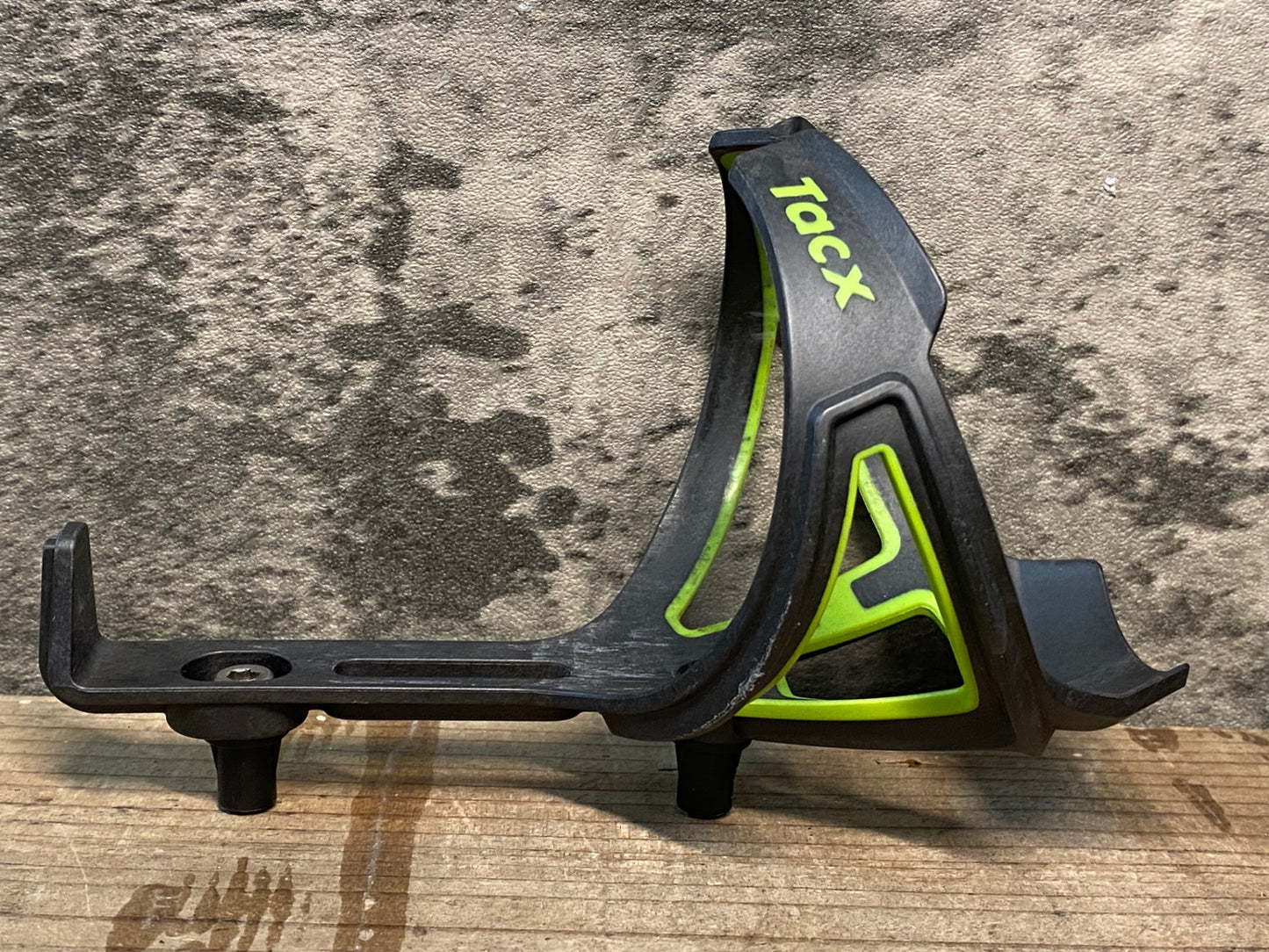 IS816 タックス TACX サイロ Ciro ボトルケージ 黒 緑 2個セット