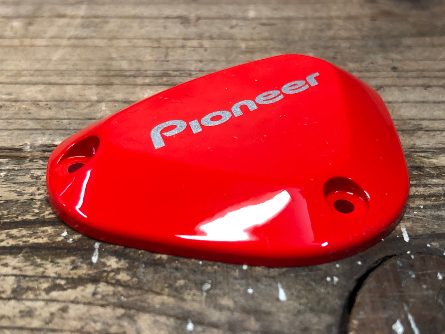 IZ003 パイオニア Pioneer 右センサーカバー 赤