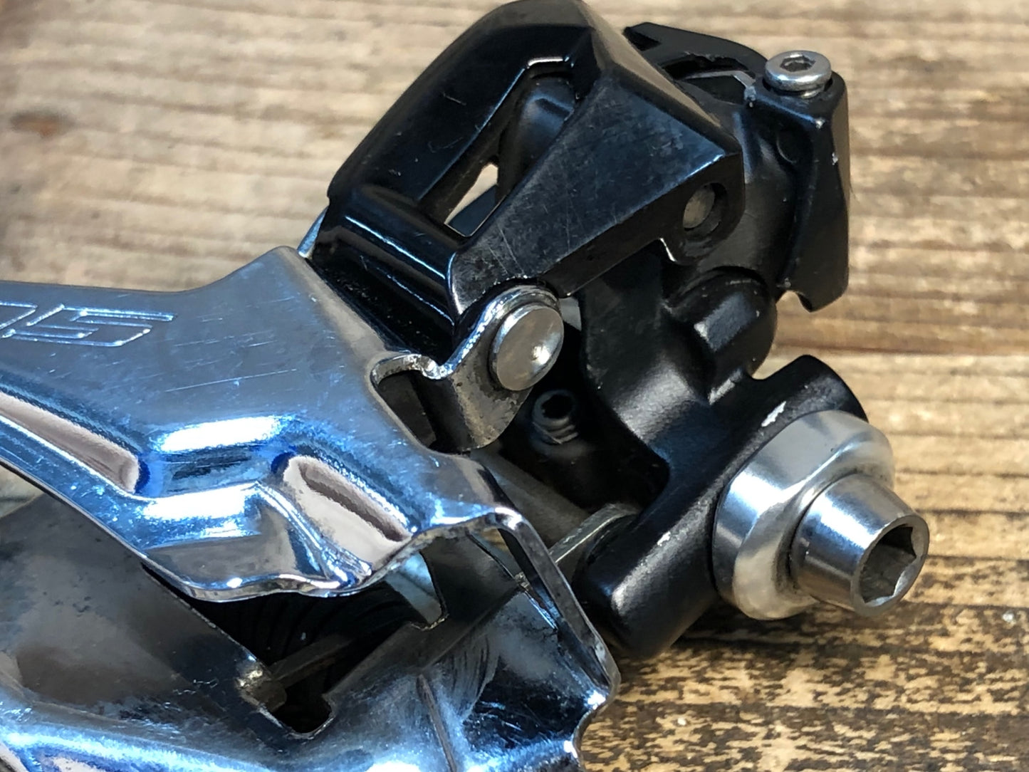 IZ782 シマノ SHIMANO 105 FD-R7000 フロントディレイラー 2S 直付