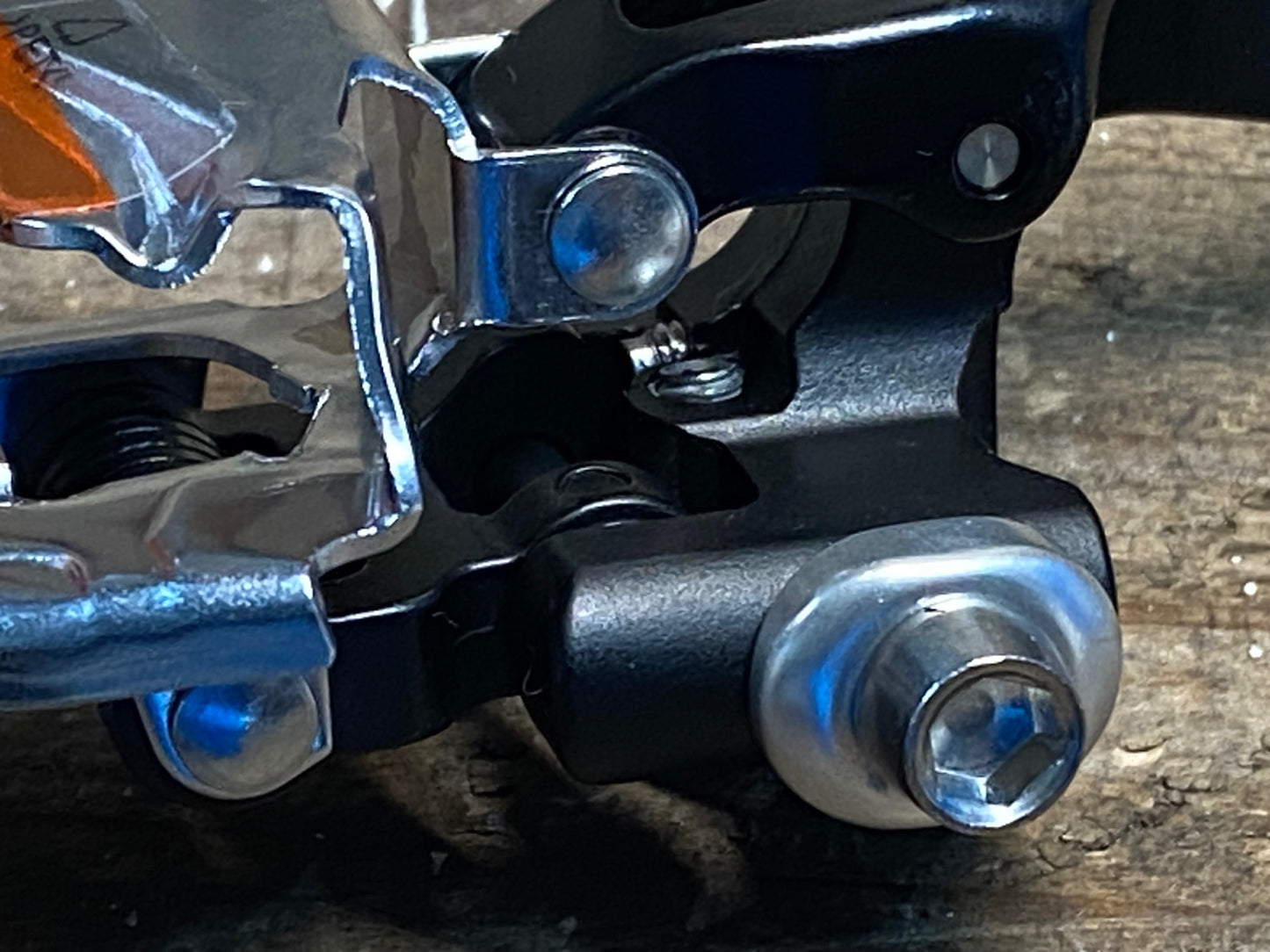 IR375 シマノ SHIMANO 105 FD-5800 フロントディレイラー シルバー Φ34.9