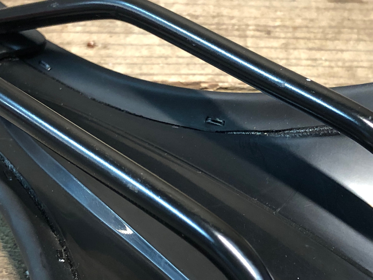 IQ416 スペシャライズド SPECIALIZED ブシッジ BRIDGE サドル HOLLOW CR-MOレール 155mm