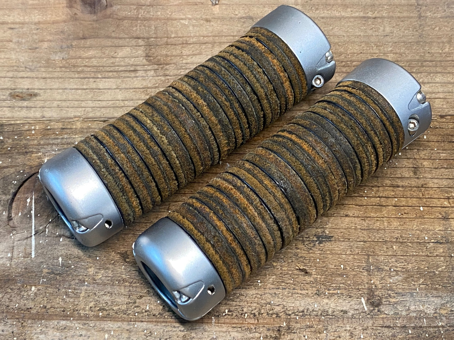 IO125 ブルックス BROOKS England Plump グリップ 茶