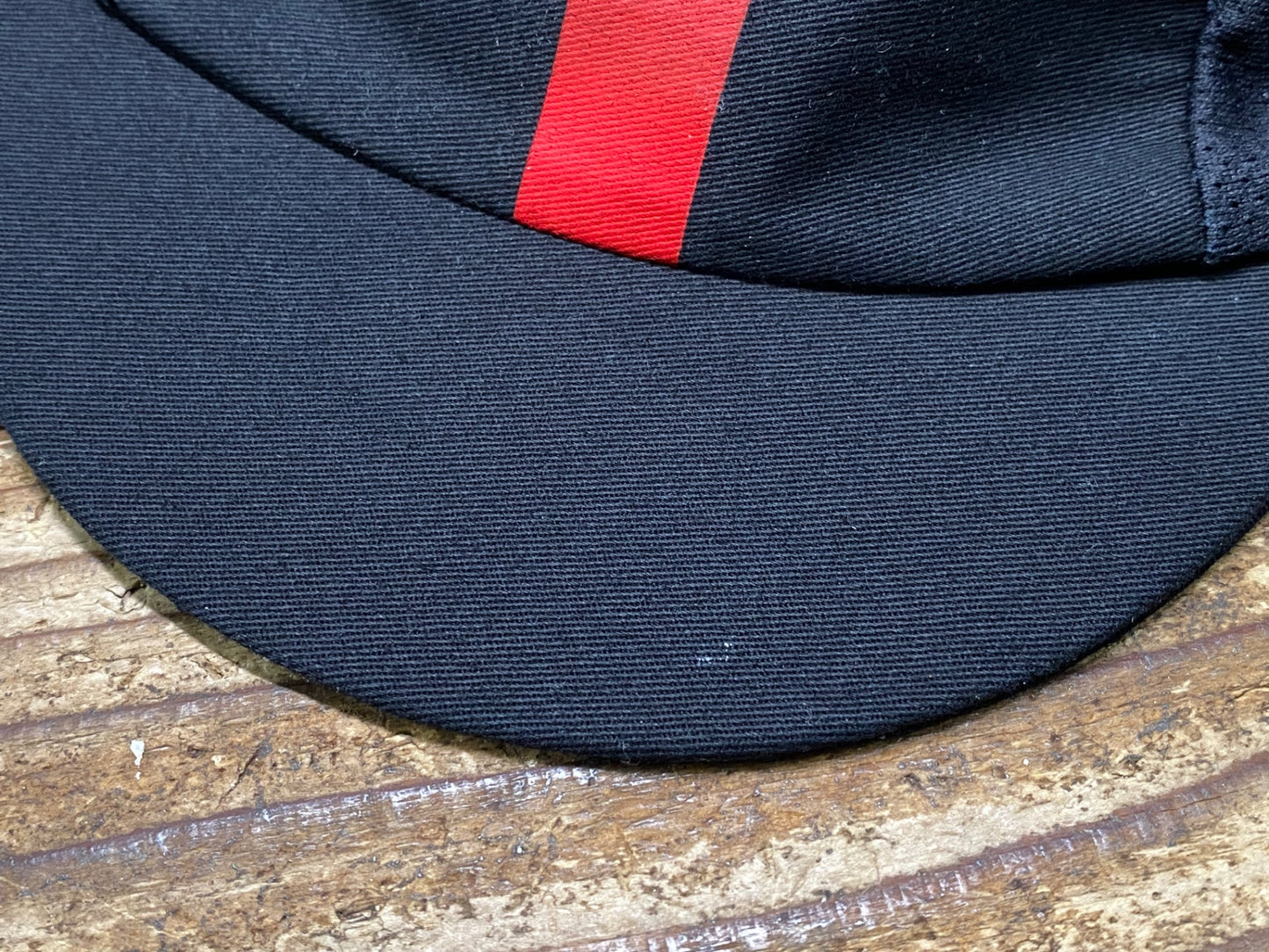 IW504 アソス Assos EQUIPE RS サイクルキャップ 黒 赤 フリーサイズ