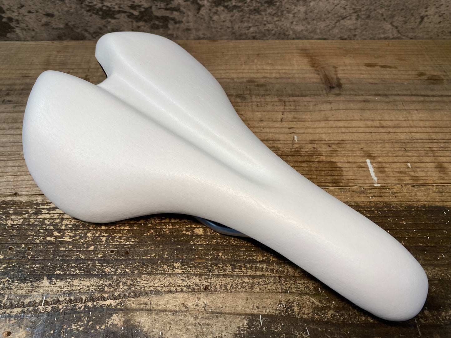 IW002 ジャイアント GIANT CONNECT COMFORT SADDLE サドル 白 クロモリ