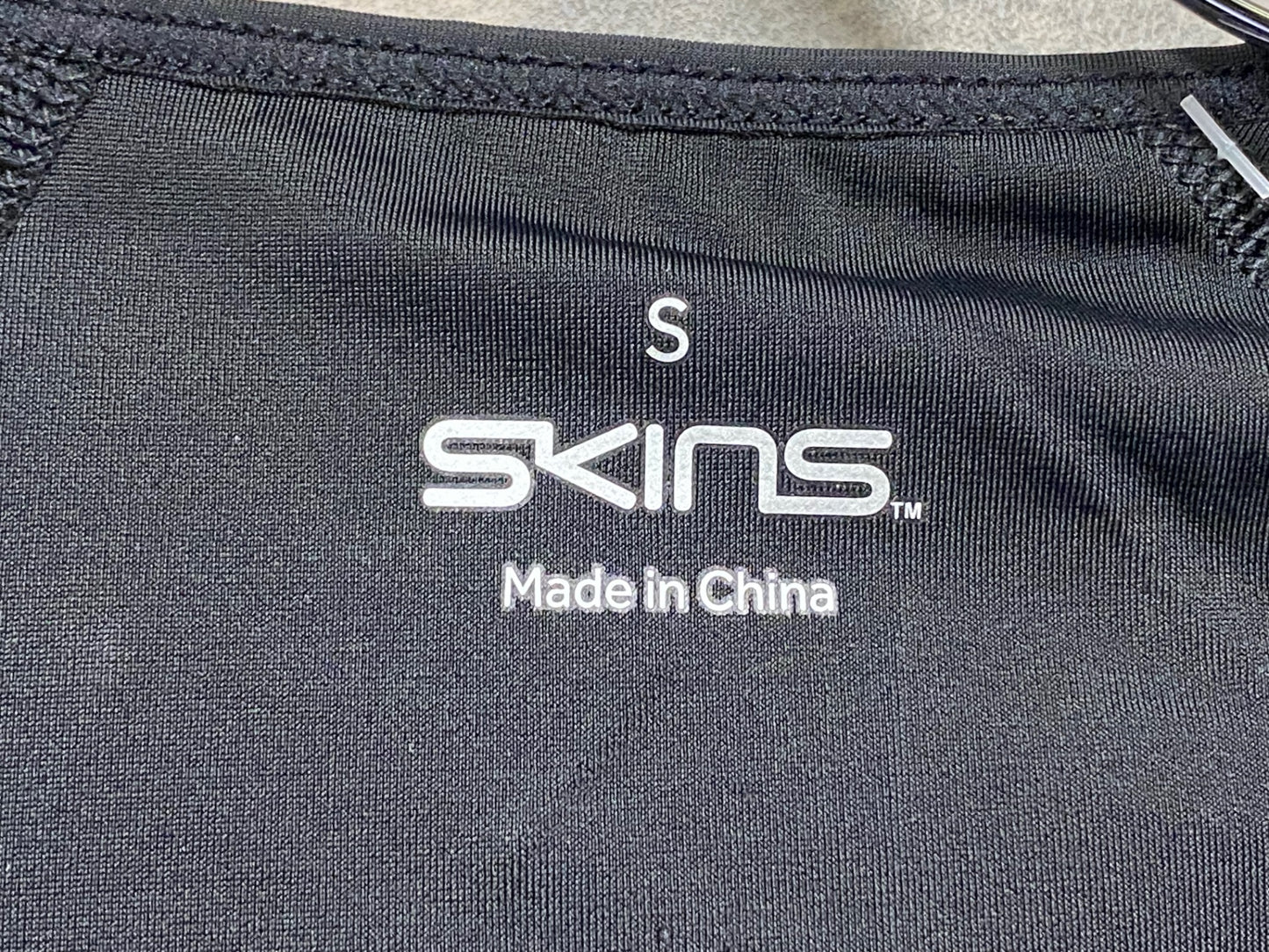 IW957 スキンズ SKINS DNAmic トライアスロン スキンスーツ S ブラック フロントジップ