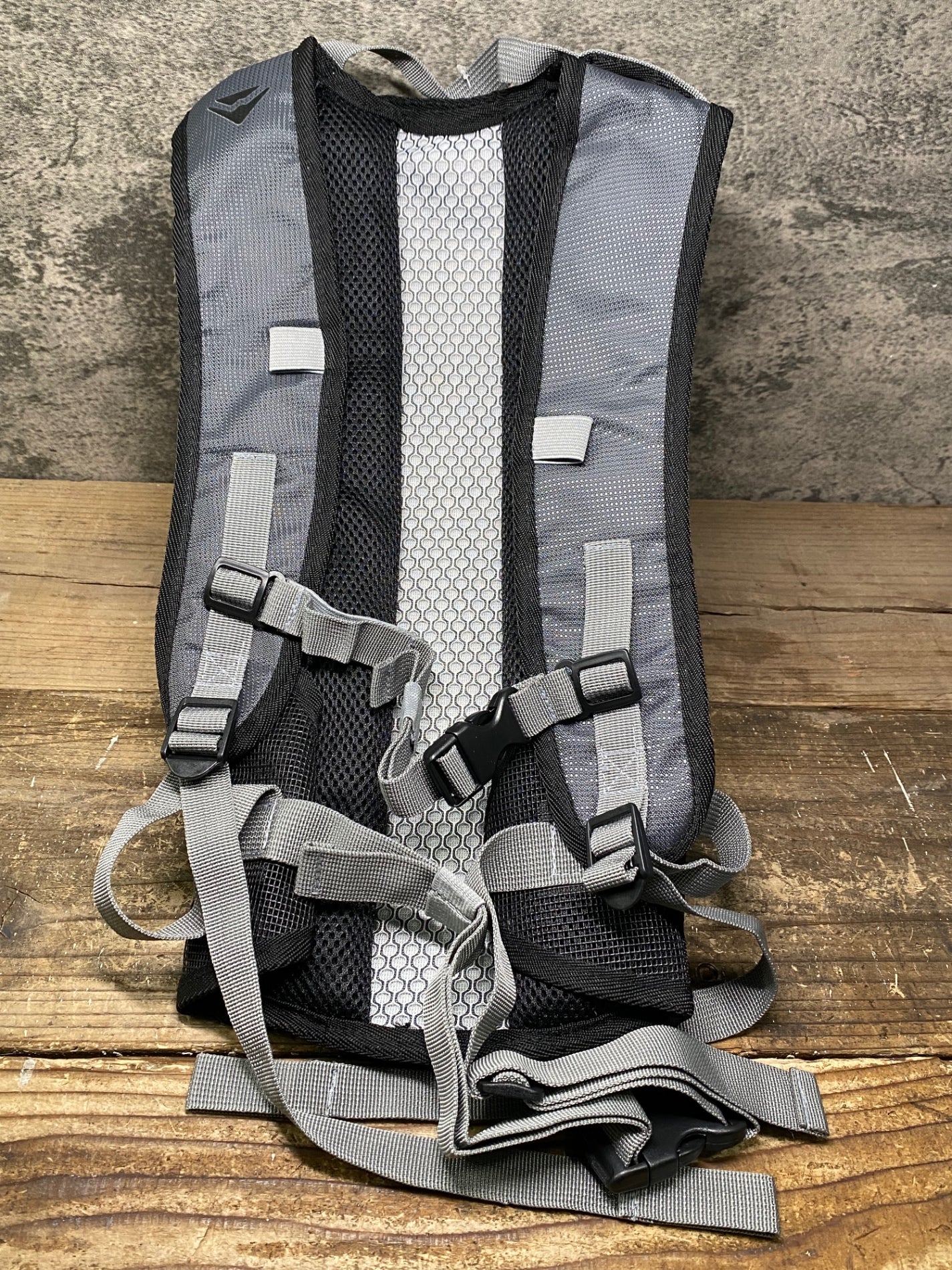 IP735 メリダ MERIDA HYDRATION BACK PACK リュックサック バックパック 黒