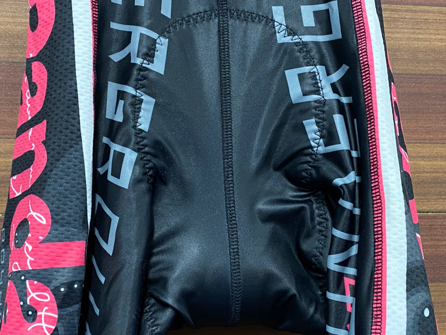 IT124 パンダーニ Pandani ビブショーツ 黒 S