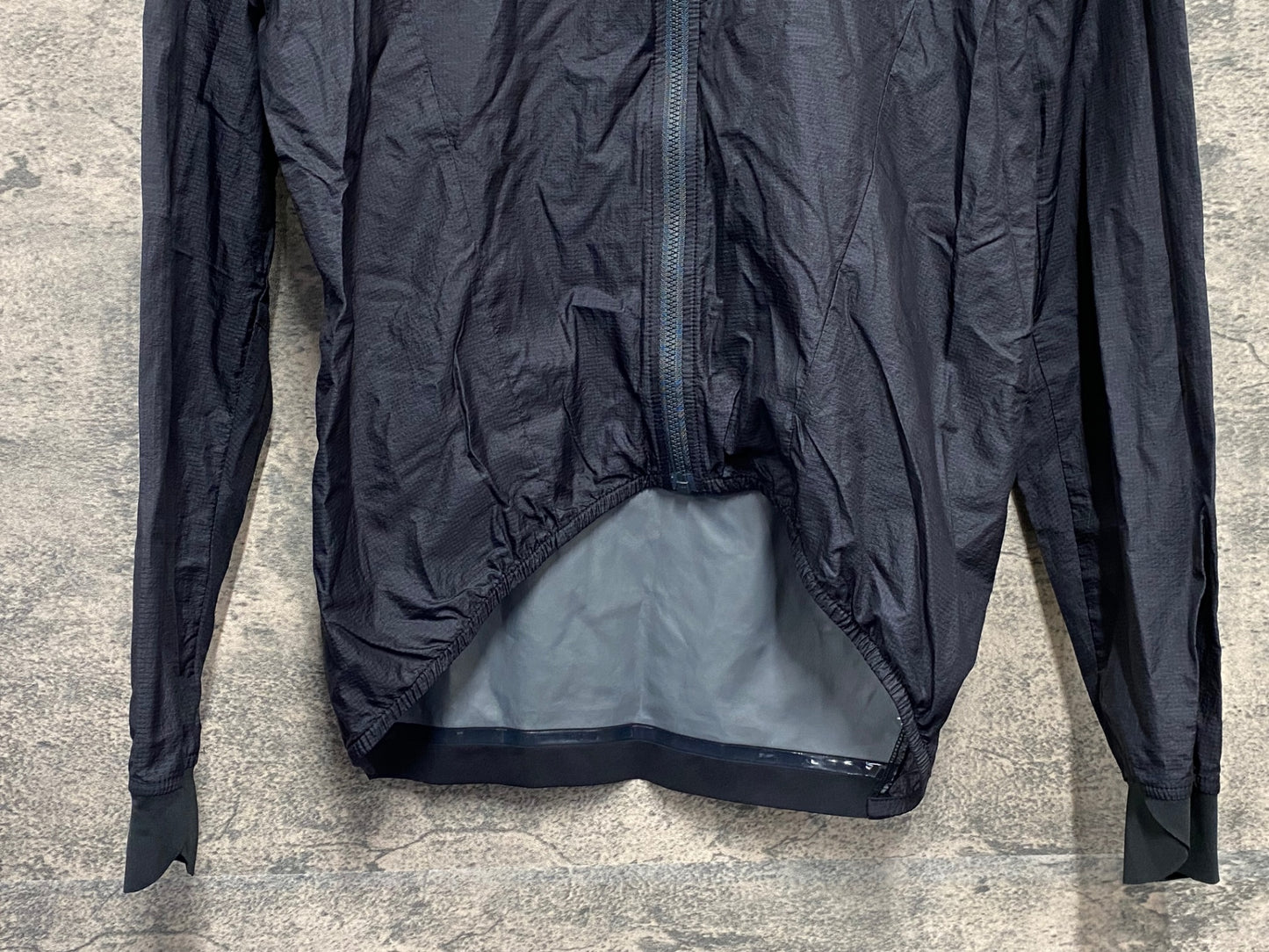 IY683 カステリ CASTELLI 長袖 ウィンドブレーカー サイズ不明 黒