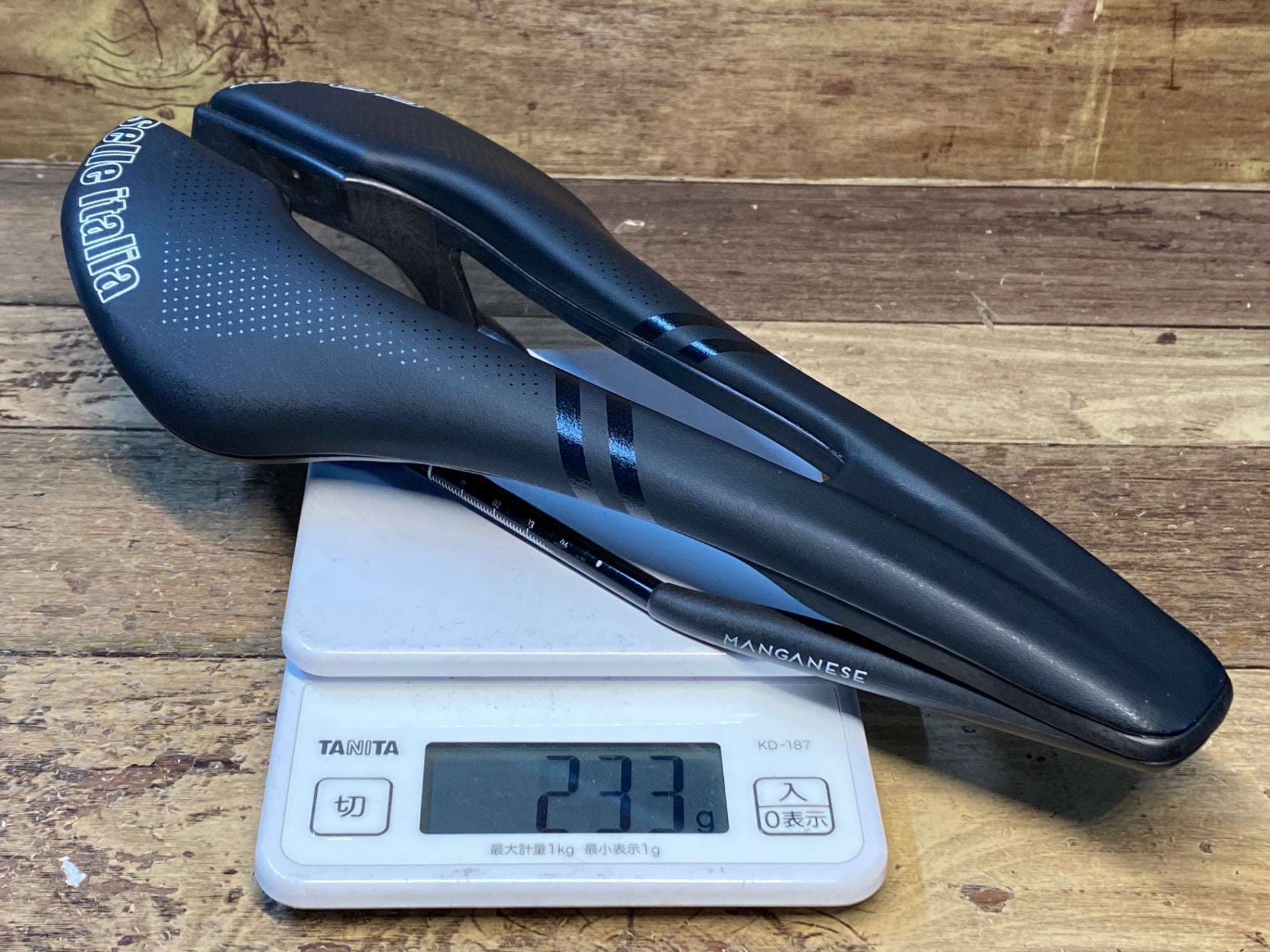 IE775 セライタリア selle ITALIA SP-01 S サドル 黒 130mm MANGANESEレール – BICI AMORE EQ  STORE