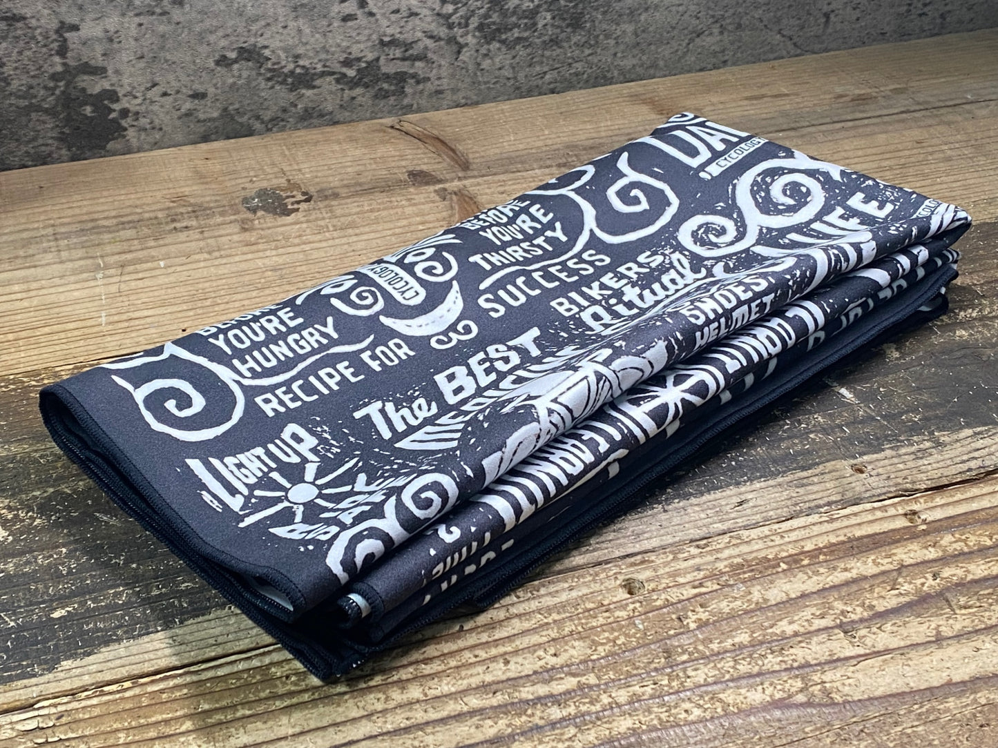 JC194 サイコロジー CYCOLOGY マイクロファイバータオル 黒