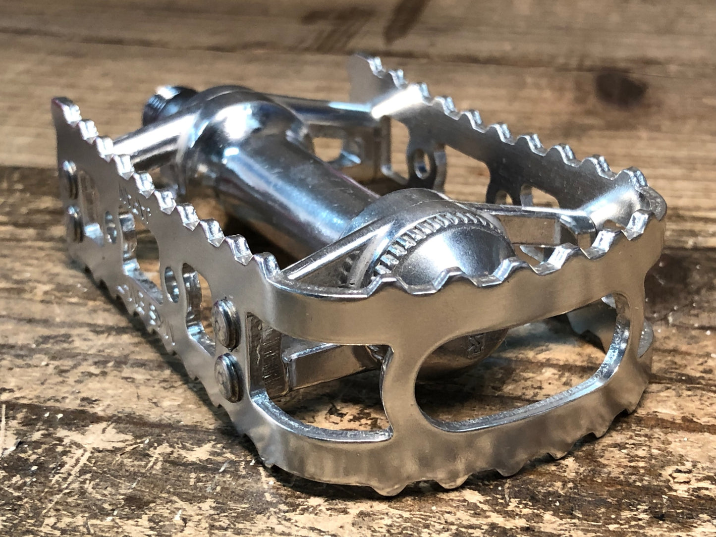 JA762 三ヶ島 MKS BM-7 フラットペダル シルバー