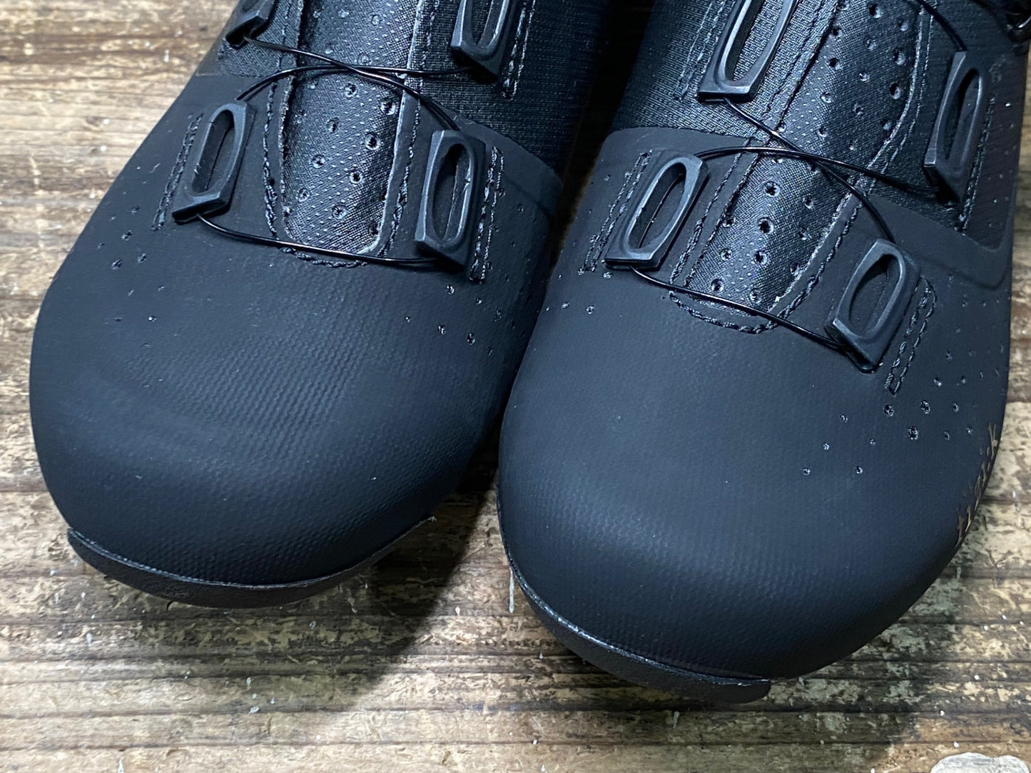 IX027 フィジーク Fizik Tempocuver R4 ビンディングシューズ EU37 黒