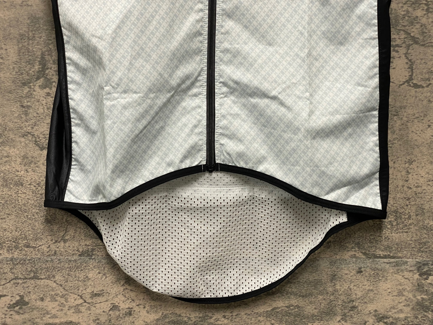 JB018 リオンドカペルミュール Lion de KAPELMUUR サイクルベスト ジレ 白 黒 XL