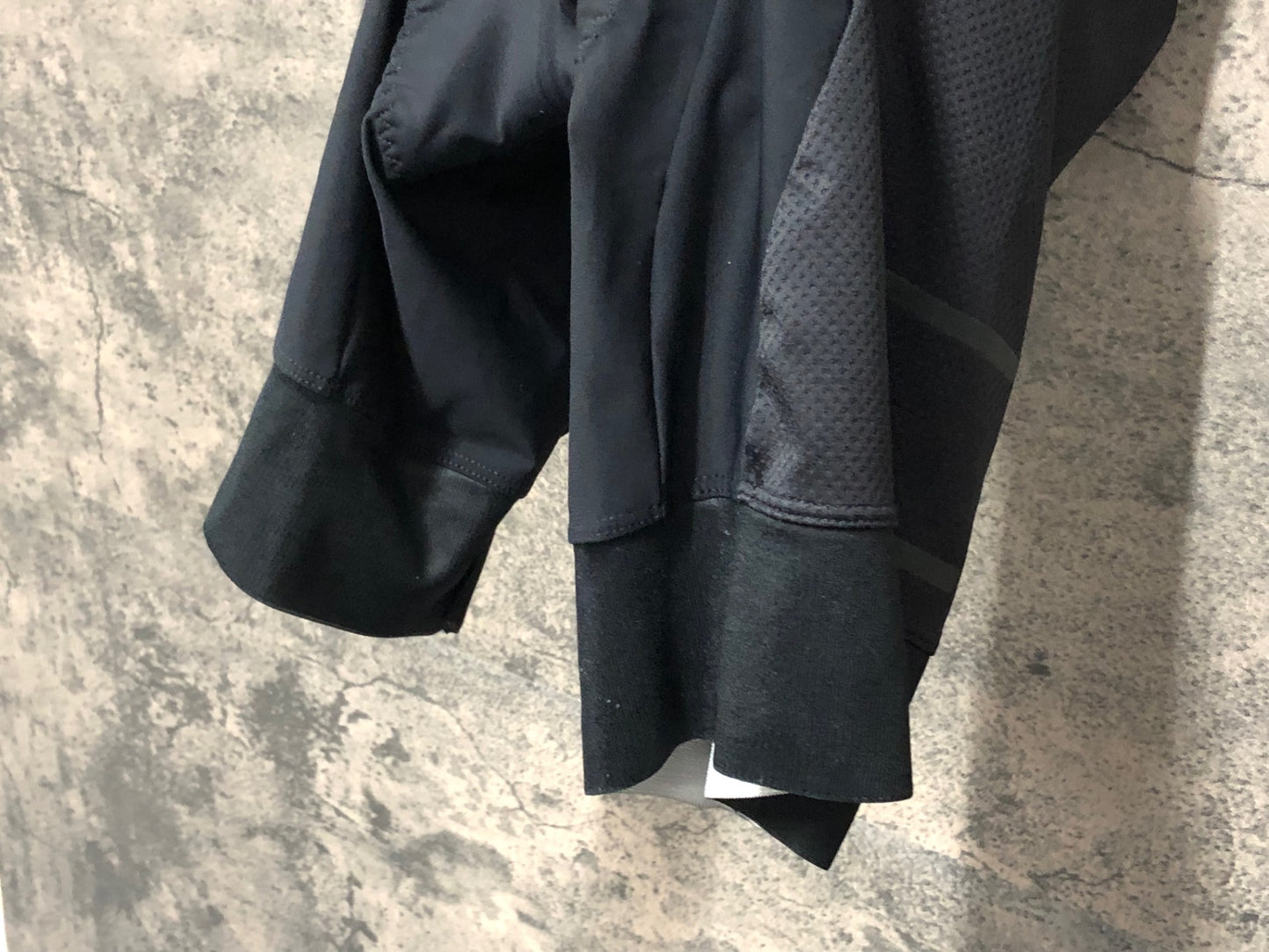 IV555 パールイズミ PEARL iZUMi ビブショーツ 黒 M