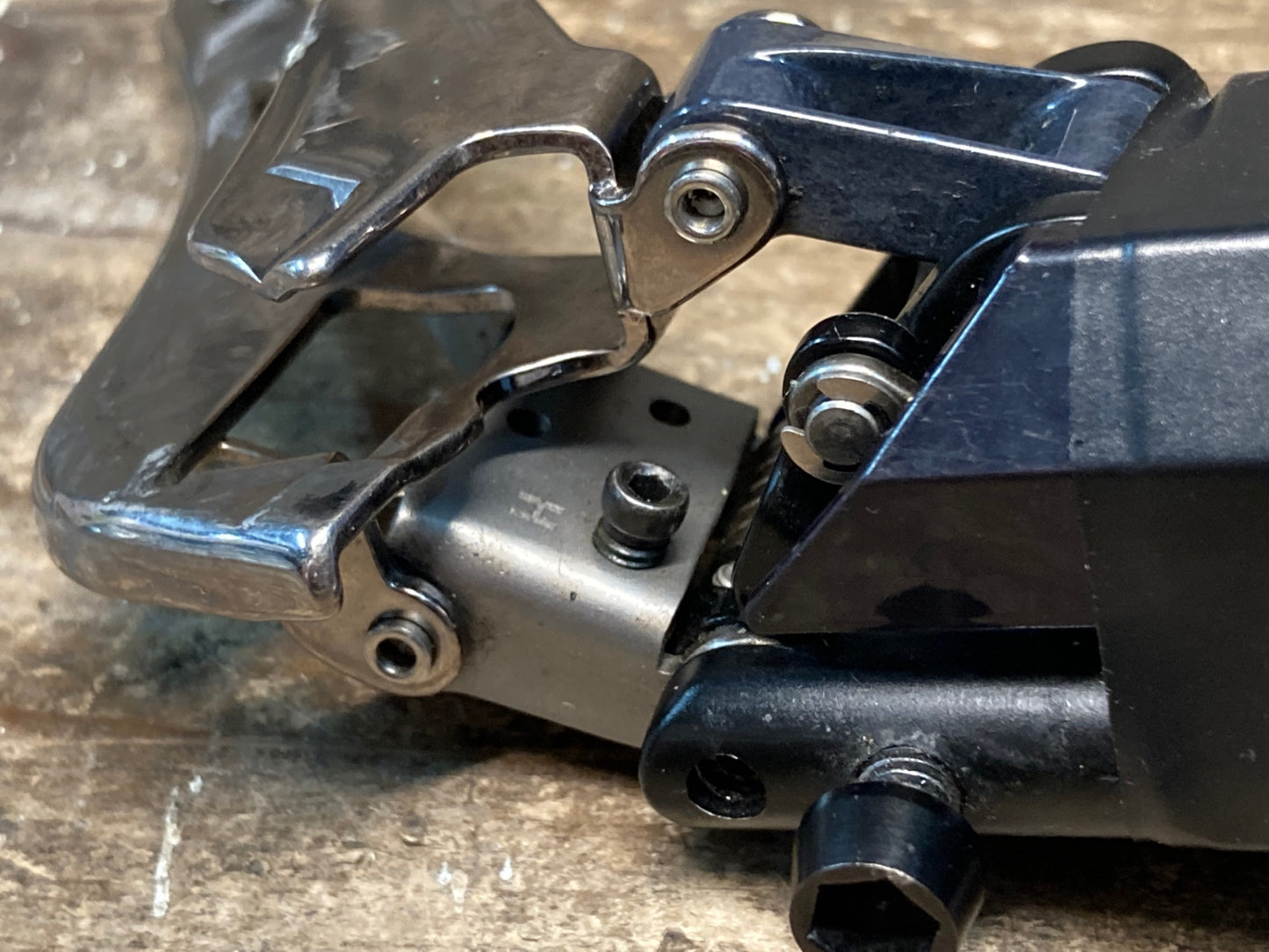 IM838 シマノ SHIMANO デュラエース DURA-ACE FD-R9150 直付 フロントディレイラー 2s Di2 電動 動作確認済