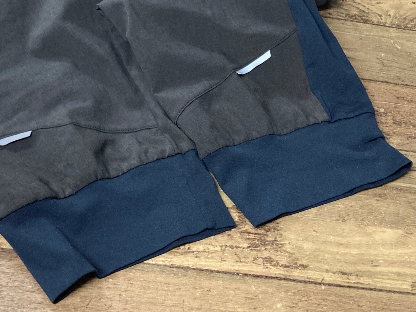 IO719 パールイズミ PEARL iZUMi サイクルパンツ 黒 グレー L パッド付き