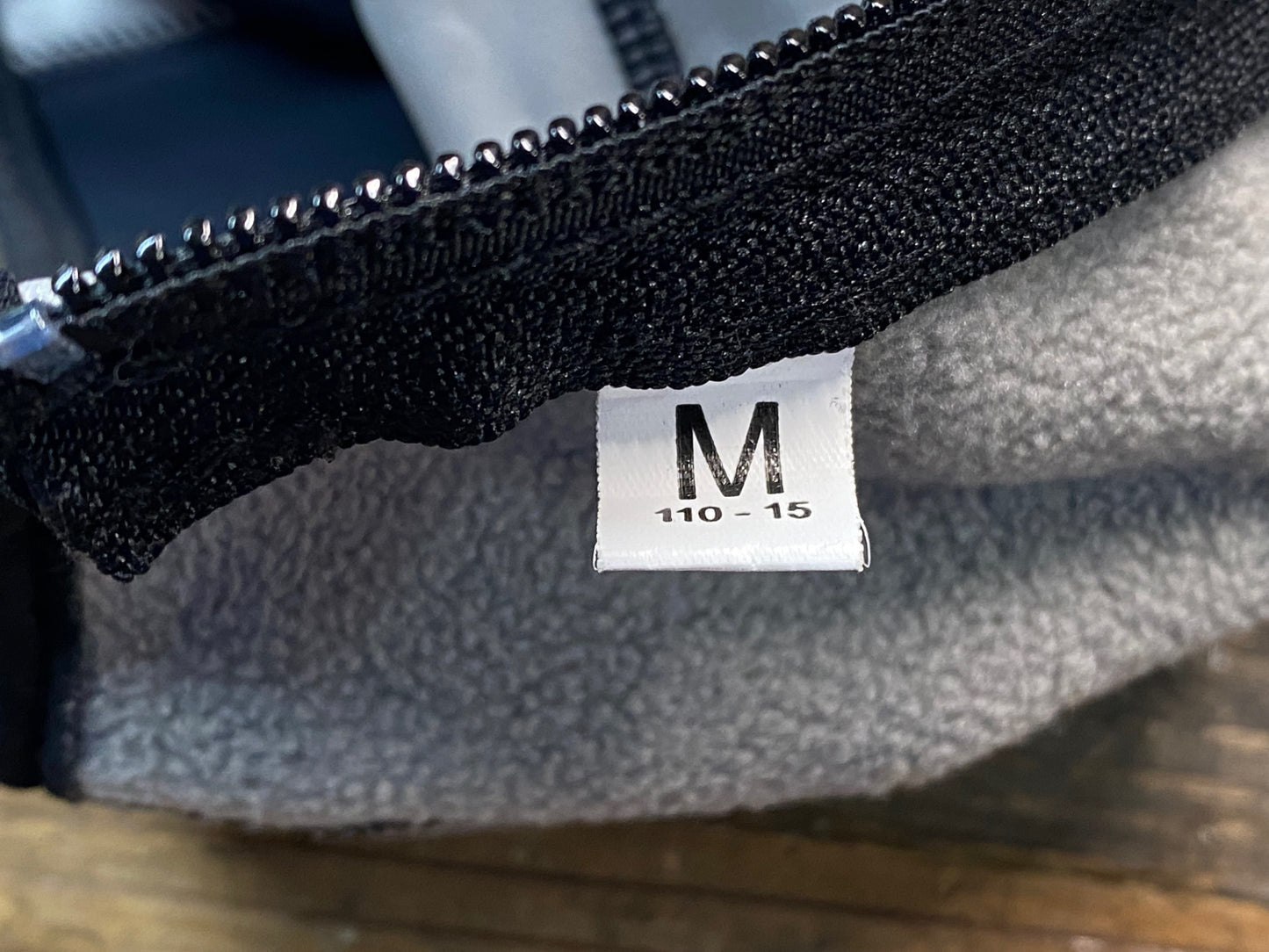 IP137 パールイズミ PEARL iZUMi シューズカバー シルバー 黒 M 裏起毛