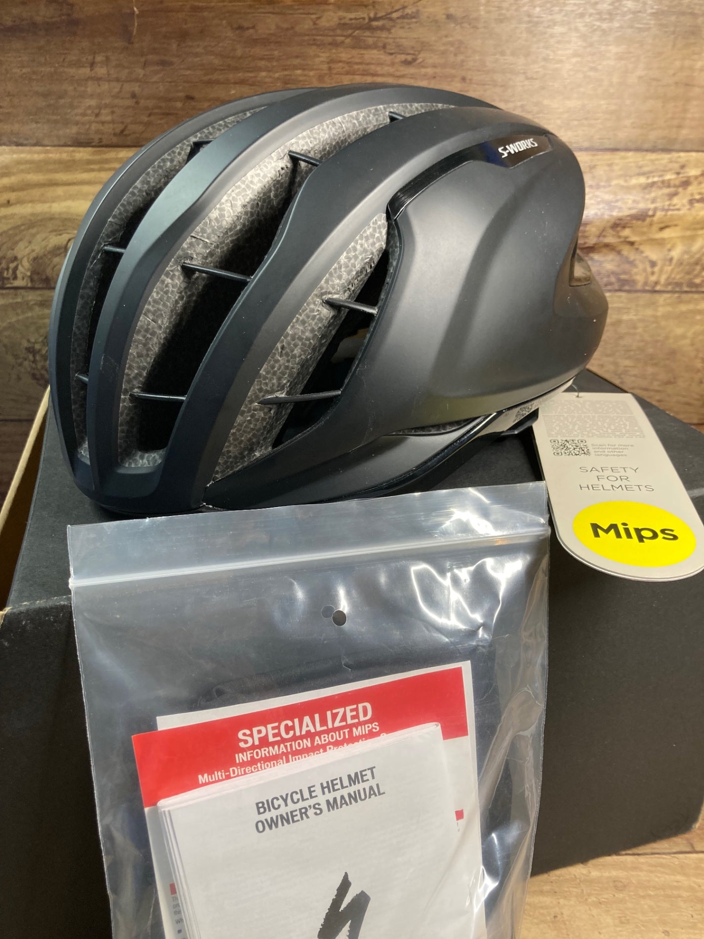 HZ537 スペシャライズド SPECIALIZED プリベイル PRIVAIL 3 ヘルメット 黒 ROUND FIT S