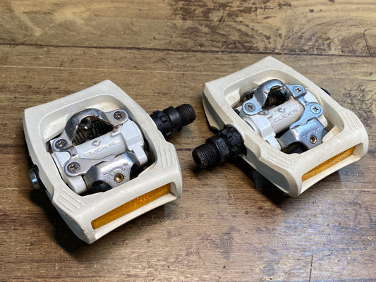 IZ017 シマノ SHIMANO PD-T400 ビンディングペダル 両面 SPD 白