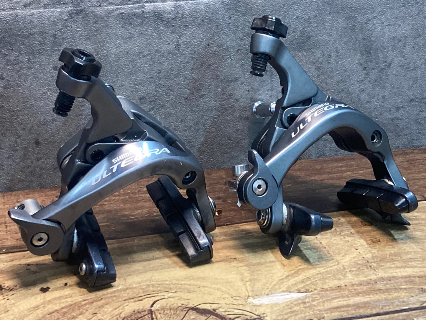 IN235 シマノ SHIMANO アルテグラ BR-6800 キャリパーブレーキ 前後セット