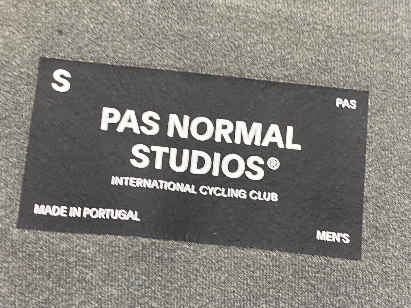 IV042 パスノーマルスタジオ PAS NORMAL STUDIOS PAS Mechanism Long Sleeve Jersey 長袖サイクルジャージ グレー S 裏起毛