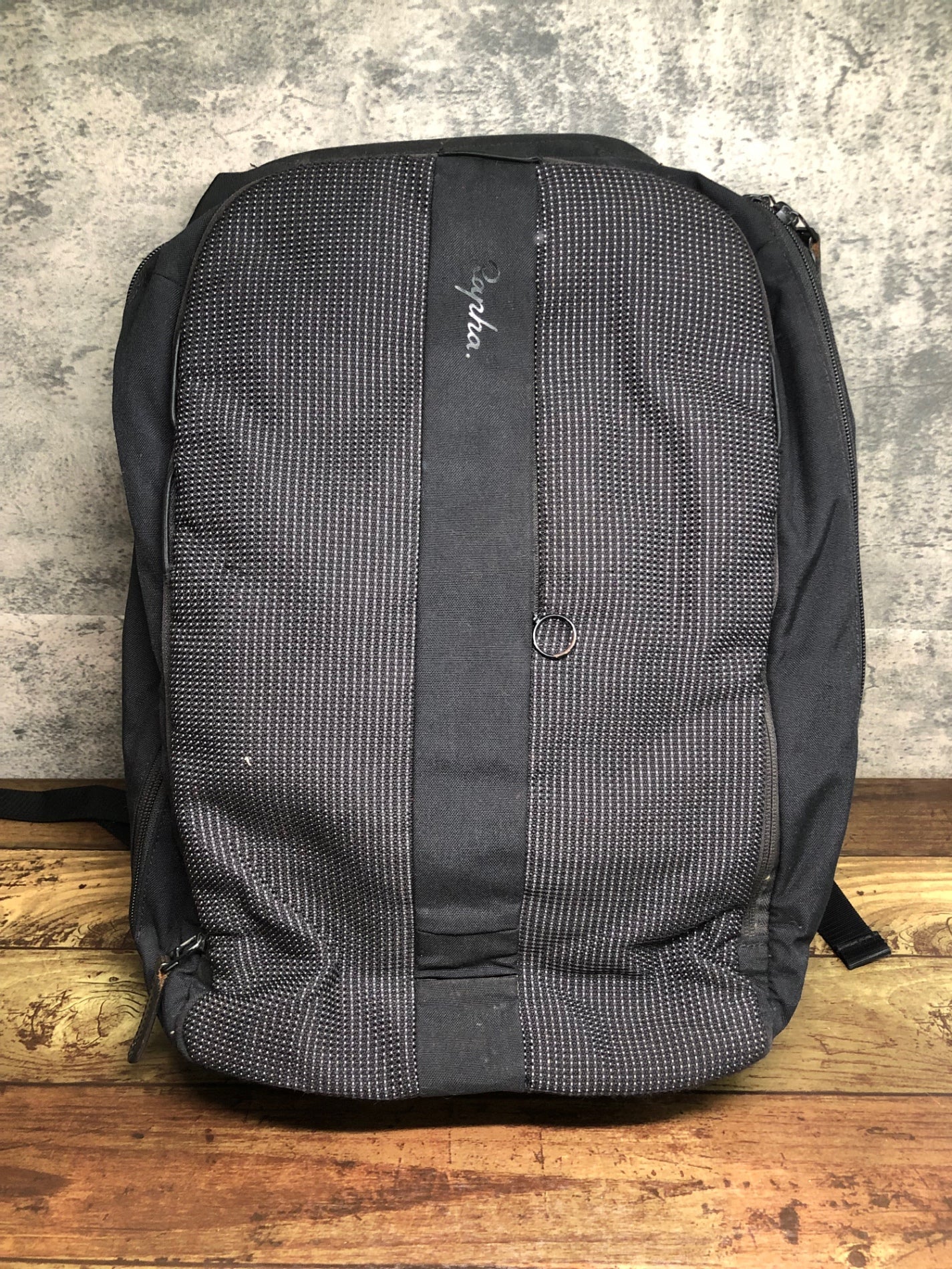 IS766 ラファ Rapha リュック バックパック 黒 黄ばみ 日焼け