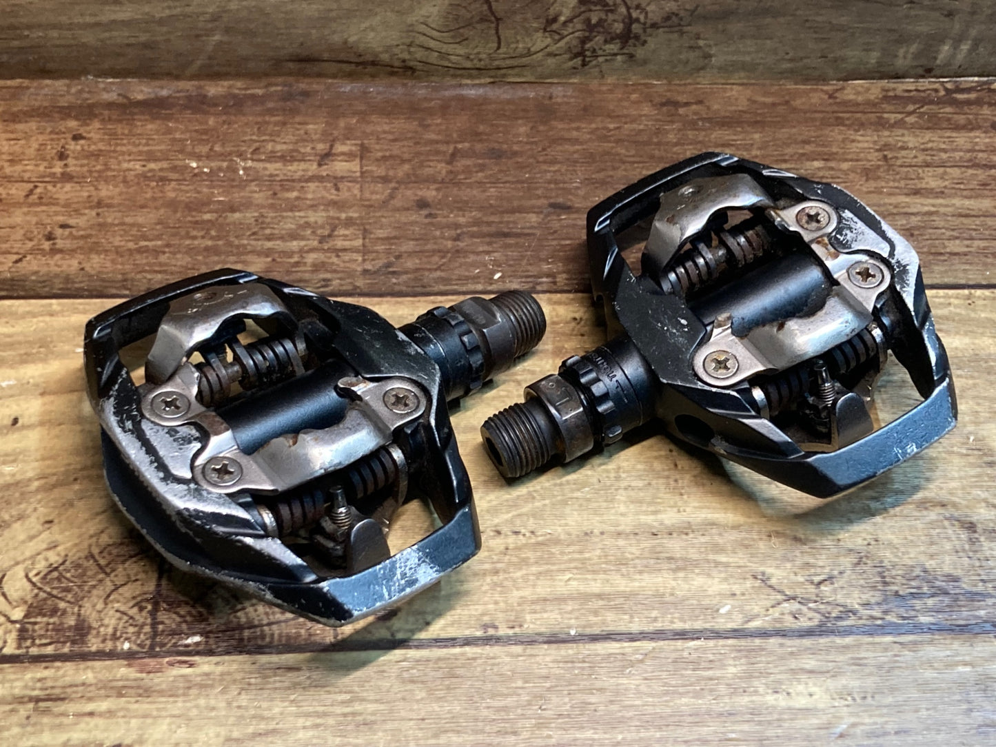 IE128 シマノ SHIMANO PD-M530 ビンディングペダル SPD ガタあり