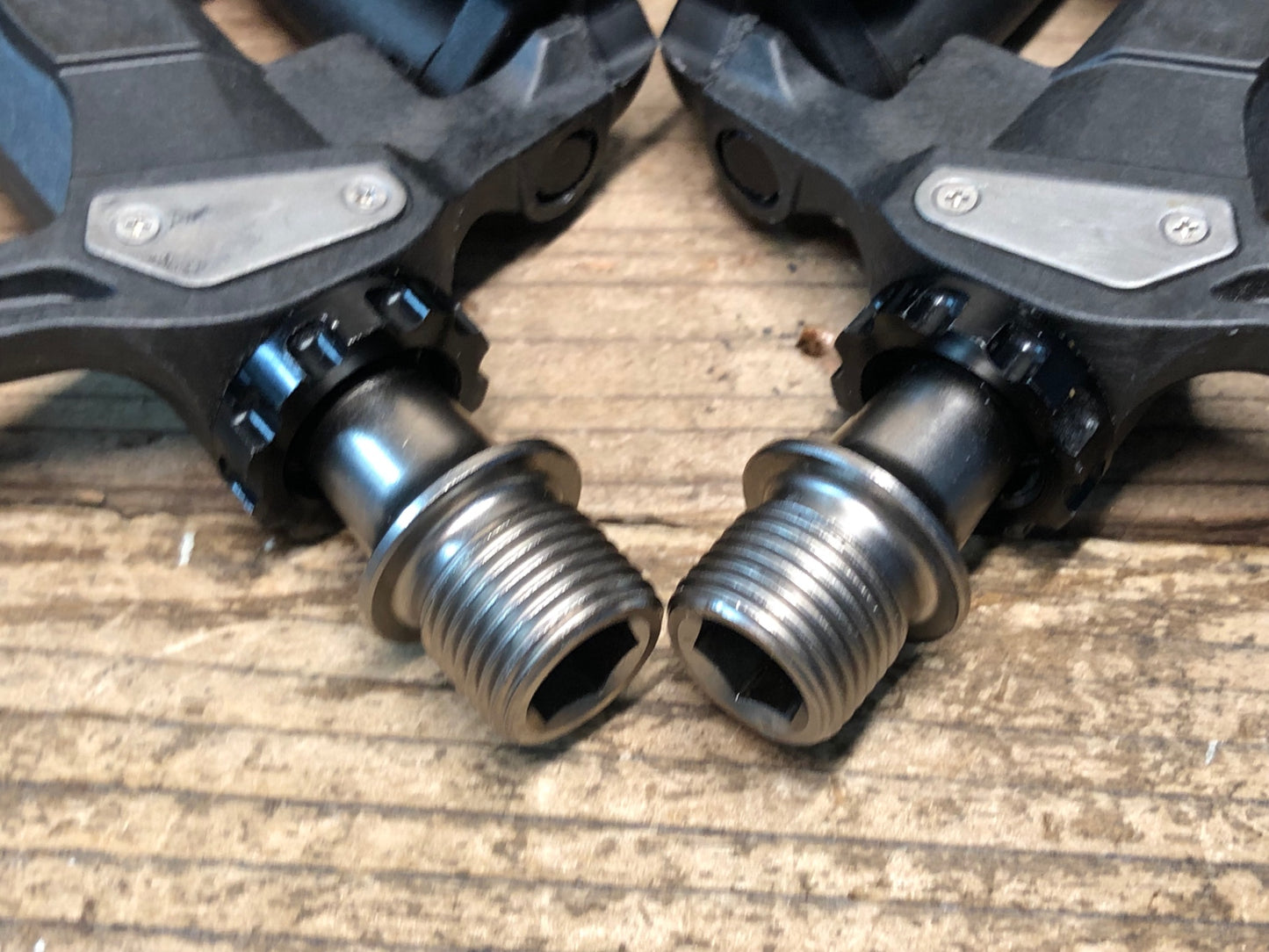 IZ225 シマノ SHIMANO 105 PD-R7000 ビンディングペダル SPD-SL