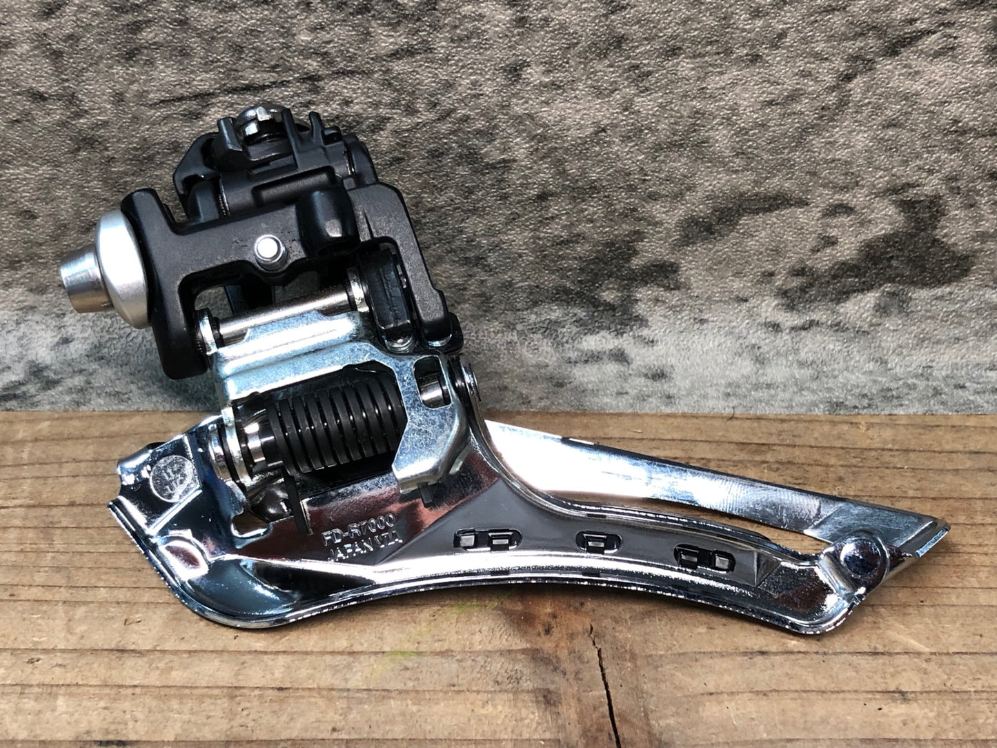IS097 シマノ SHIMANO 105 FD-R7000 フロントディレイラー 直付け