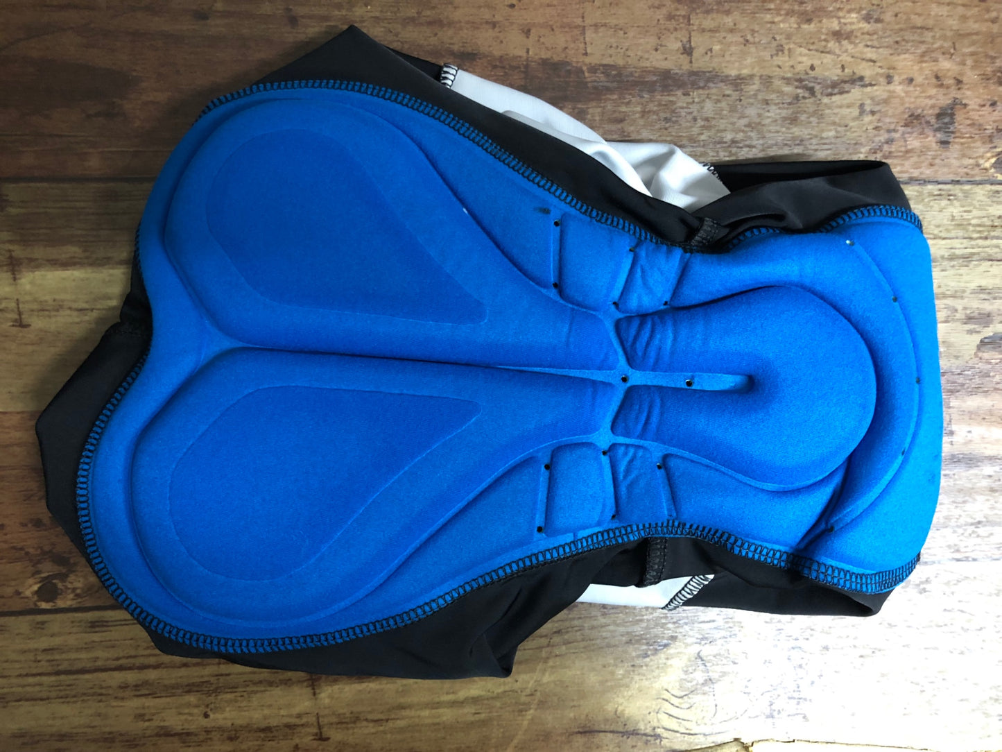 IM716 ナリーニ Nalini レーサーパンツ XLサイズ 黒 タグ付き