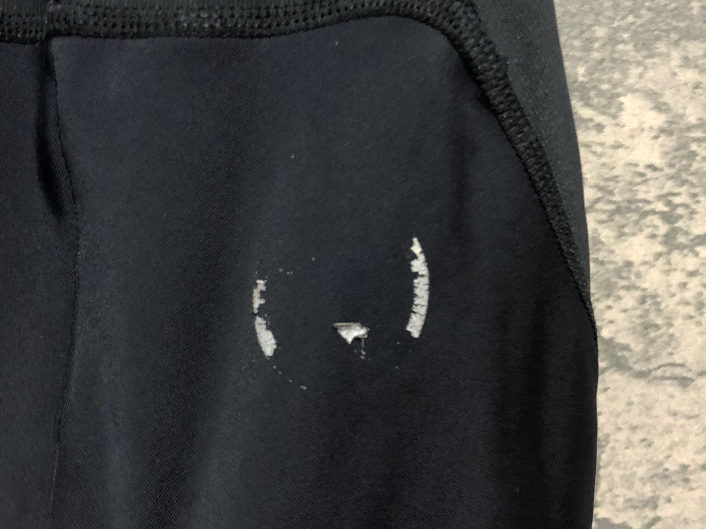 IZ531 エンデュラ ENDURA ビブショーツ 黒 S ※擦れ