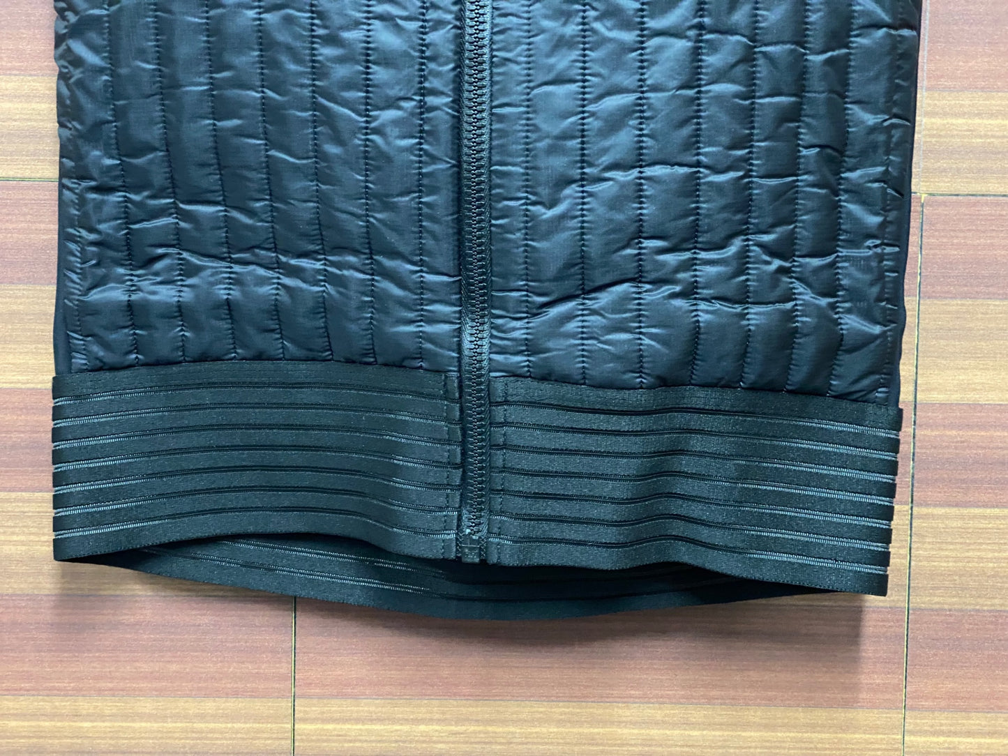 IU075 アソス assos Insulated Gilet BOSS x ASSOS サイクルベスト ジレ 黒 S 裏起毛