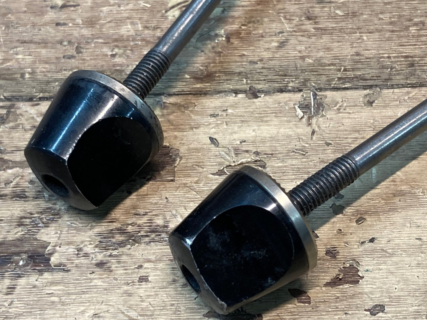 IN060 DT SWISS RWS スキュワー クイックリリース 100mm/130mm ロード用 チタンシャフト 前後セット