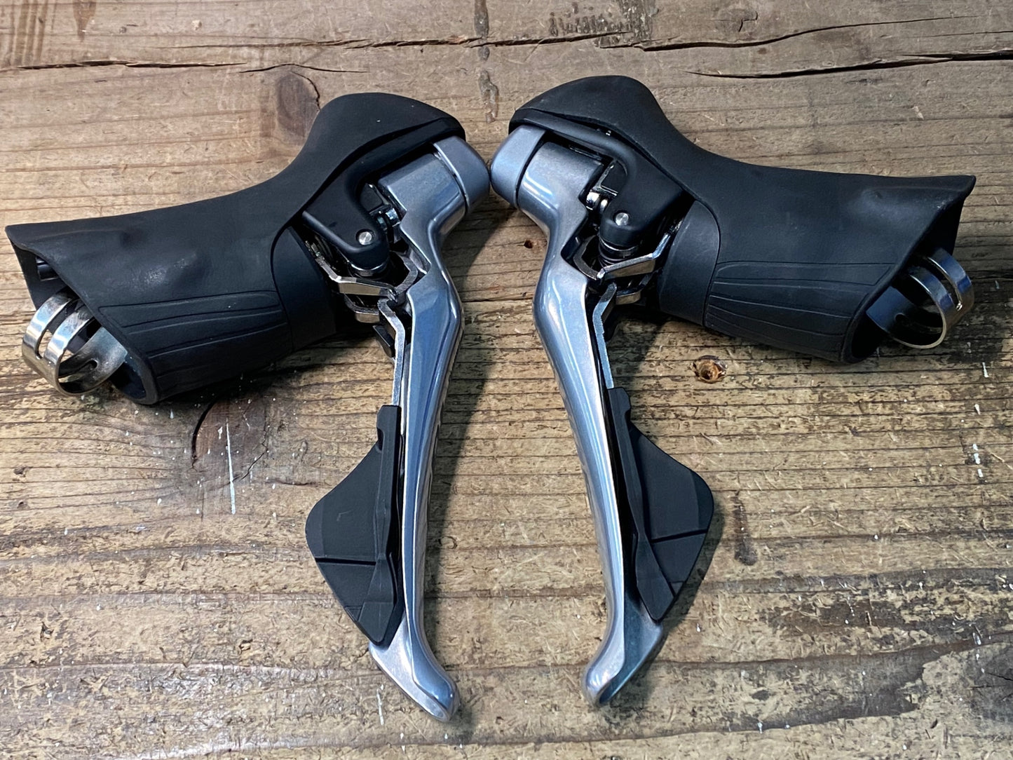 JB265 シマノ SHIMANO 105 ST-R7000 STIレバー 2x11S シルバー