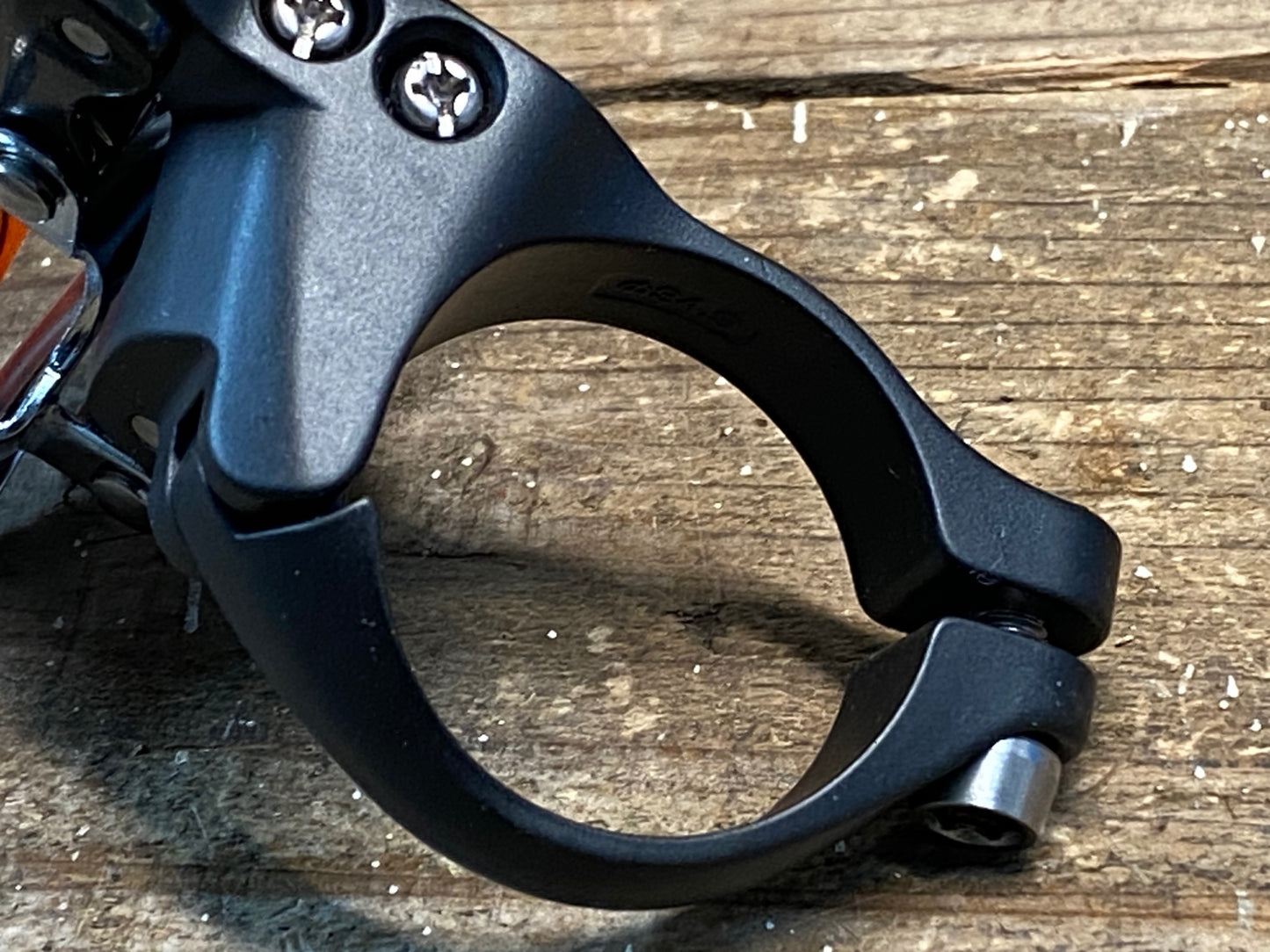 IR376 シマノ SHIMANO 105 FD-5700 フロントディレイラー 黒 Φ34.9