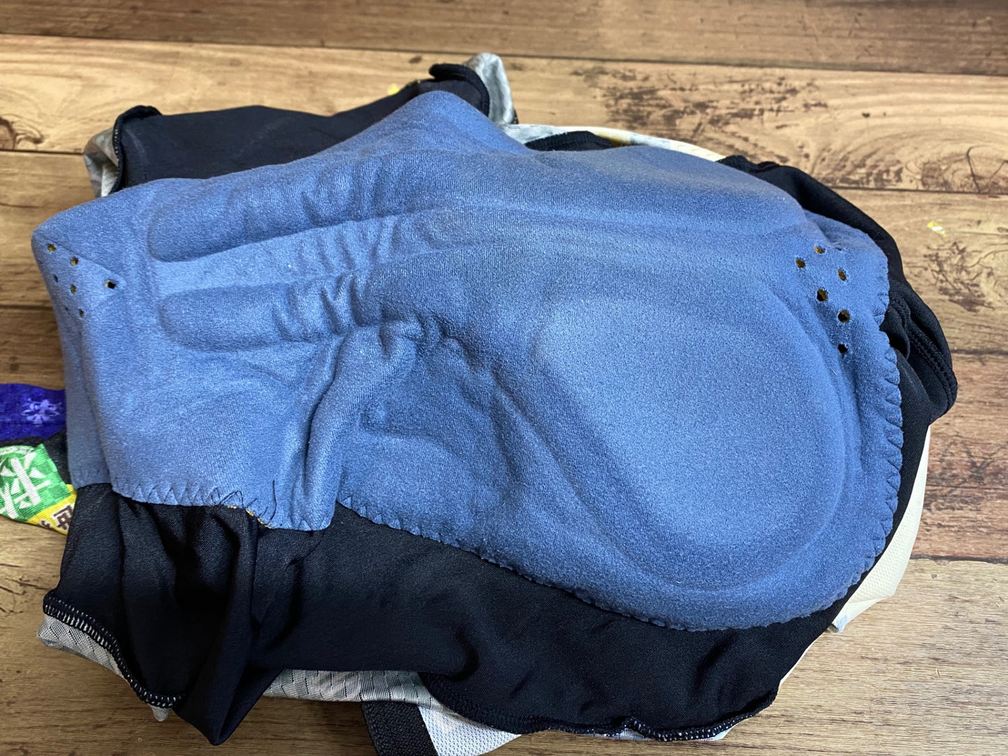 IL521 パールイズミ PERALiZUMi 那須ブラーゼン 半袖 サイクルジャージ ワンピース 黒黄 L