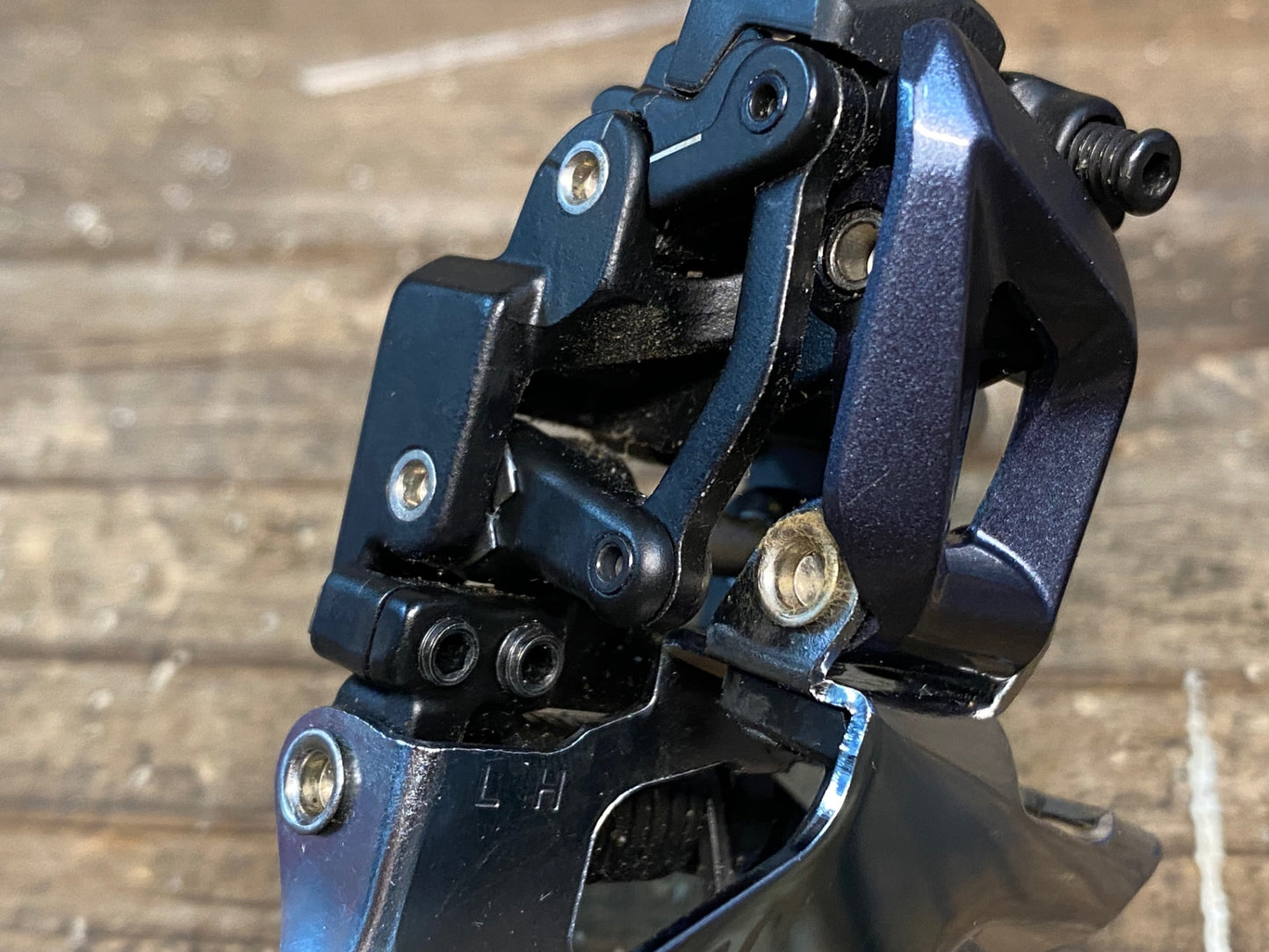IP811 シマノ SHIMANO アルテグラ FD-R8000 フロントディレイラー 2S 直付け